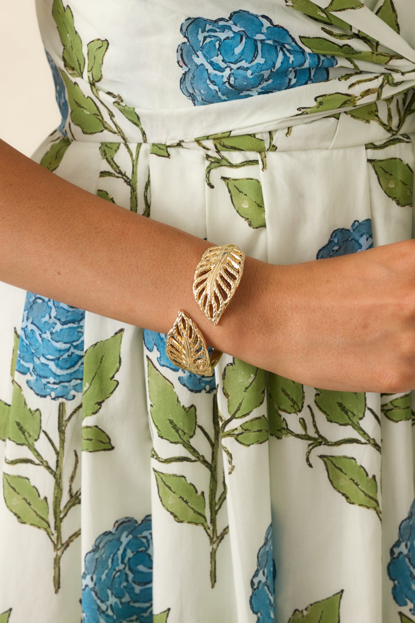 Women's Leaf It Alone Gold Botanical Hinge Wrap Bracelet