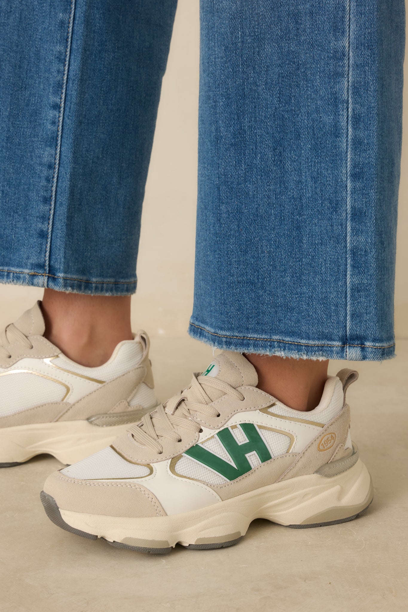 Close cropped view focusing on the VH logo and color-block detailing along the sides.