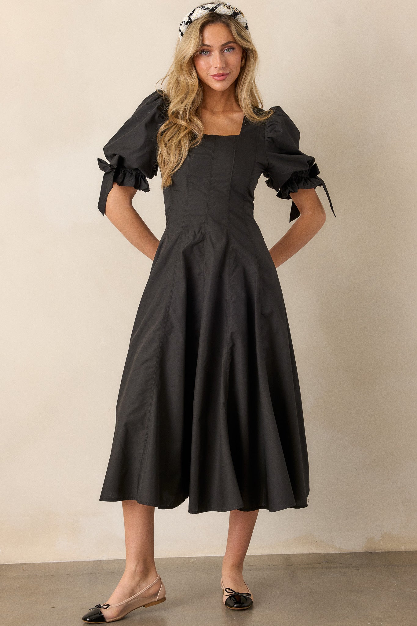 Clover Fields Cotton Black Midi Dress