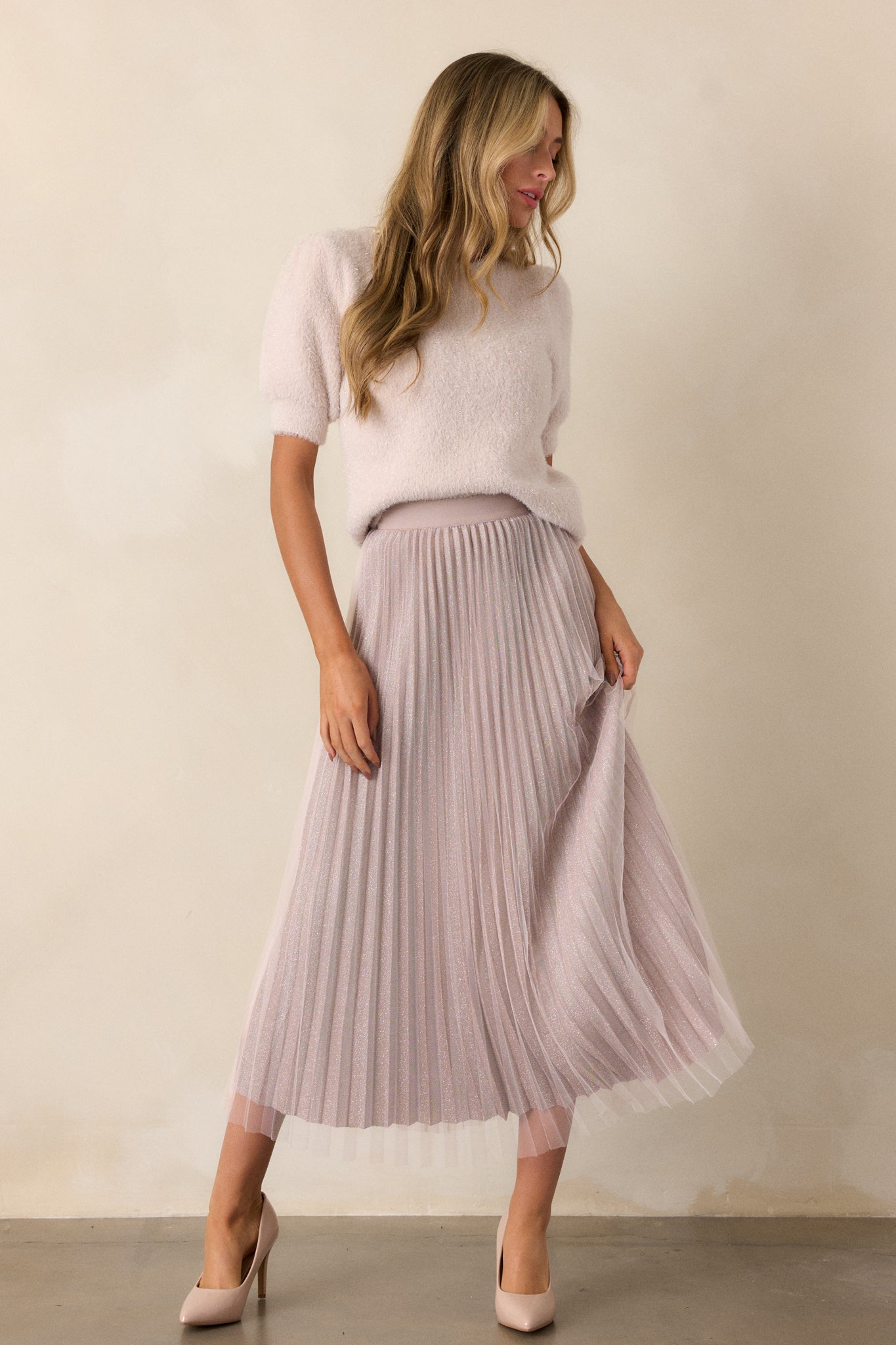 Chic Radiance Mauve Pleated Midi Skirt1