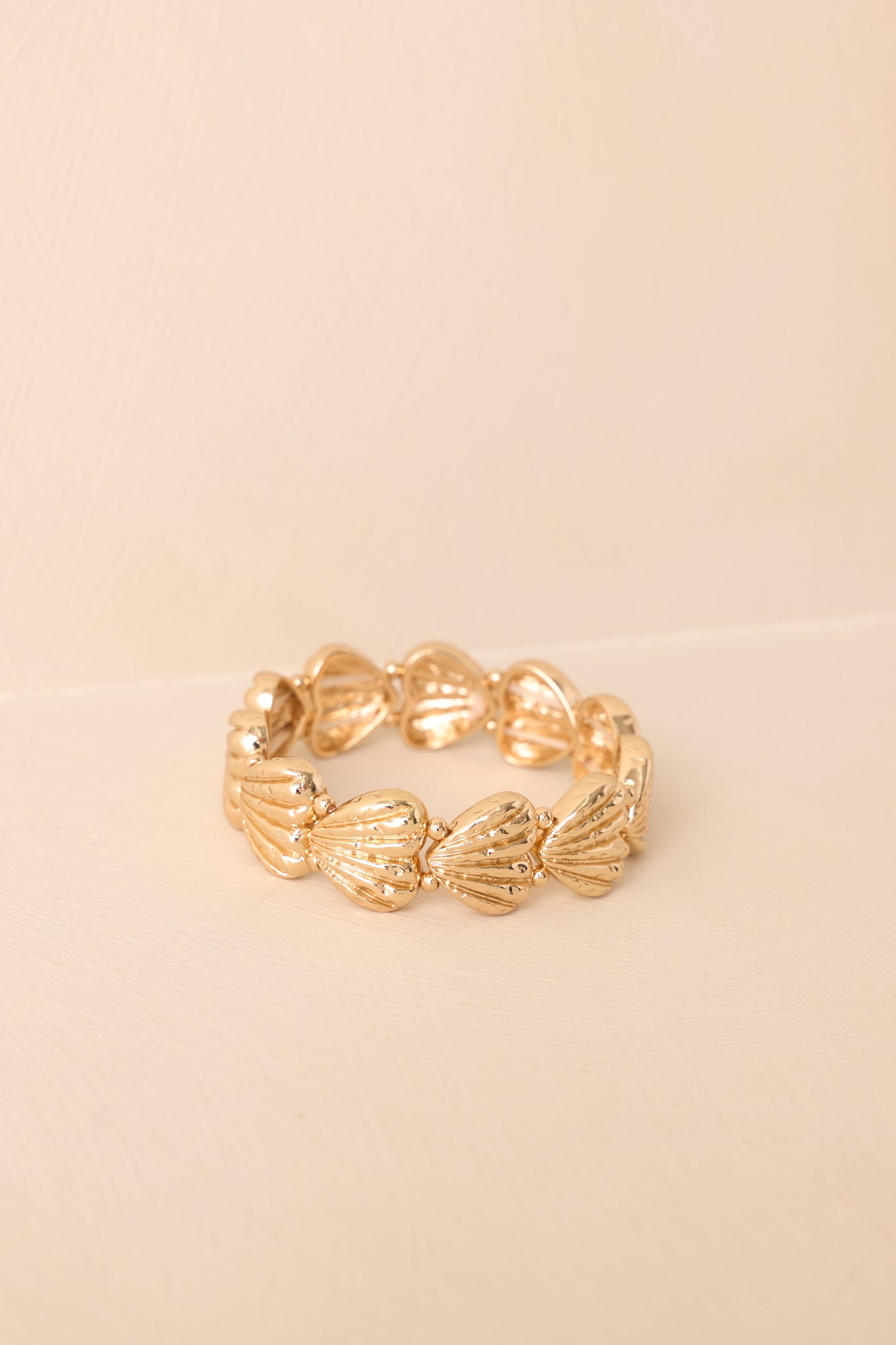 Chasing Tides Gold Textured Seashell Bracelet