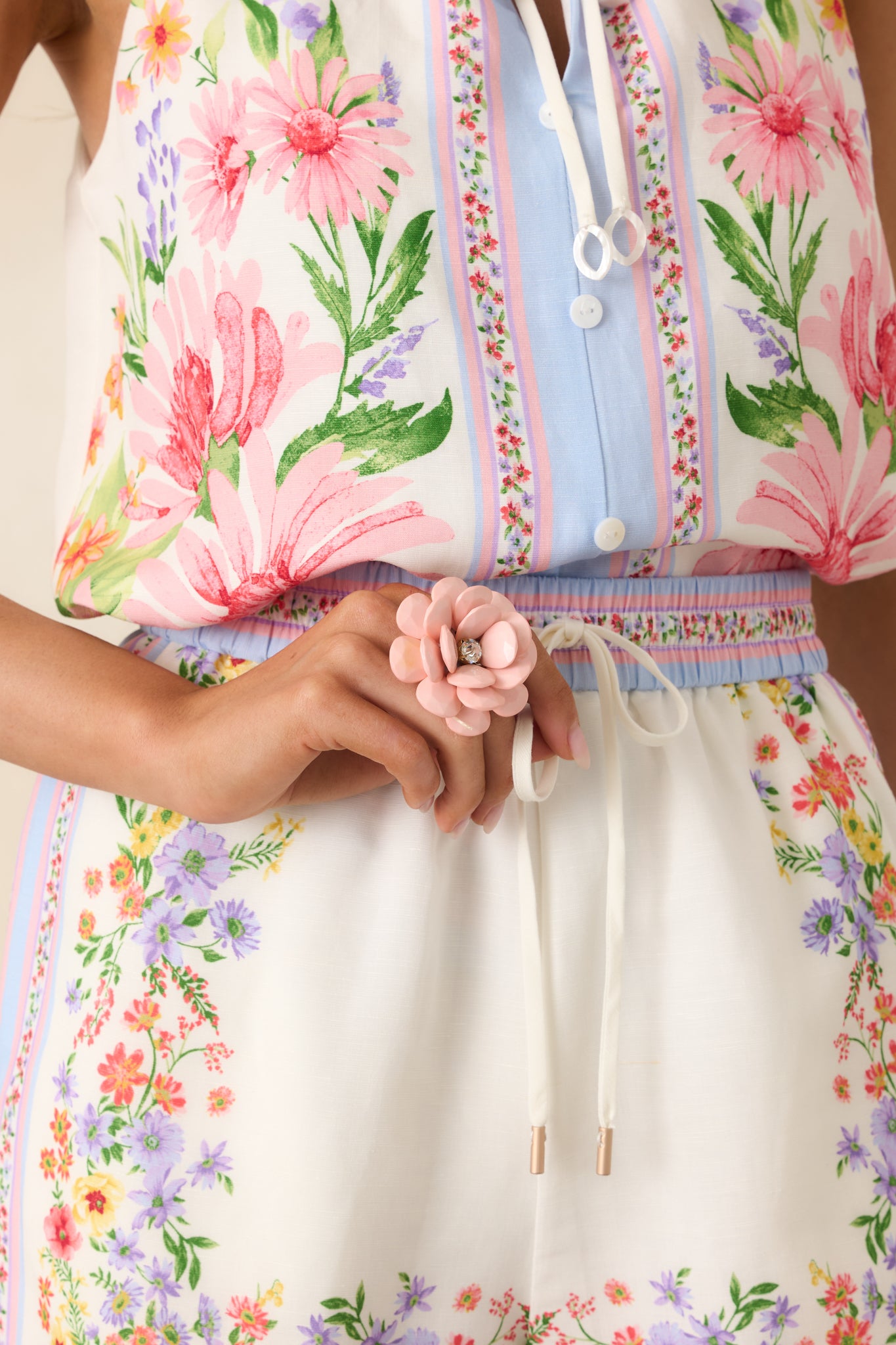 Cropped angled view highlighting the dimensional petal design and oversized bloom silhouette.