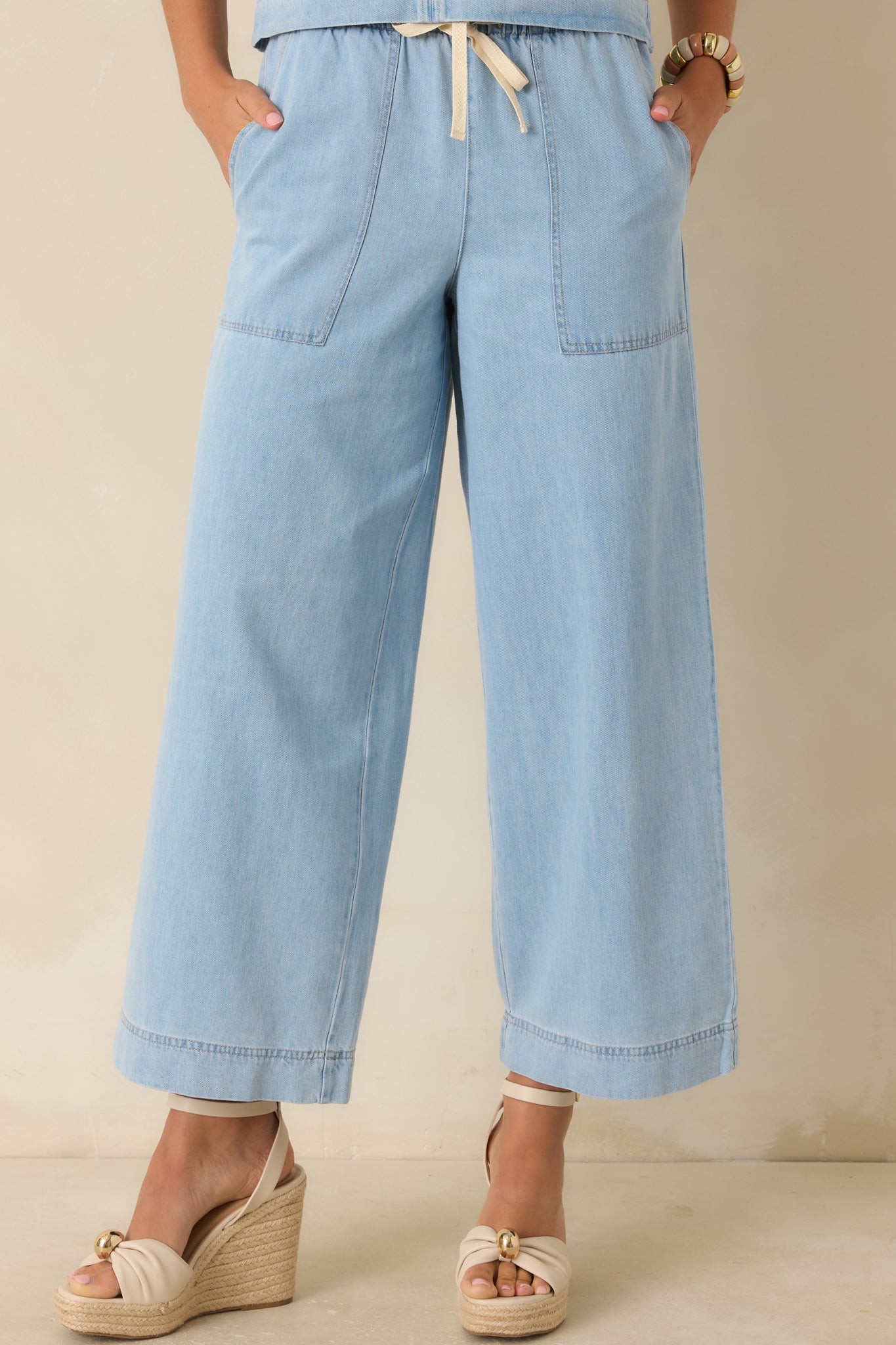 Women's Daycation Light Wash Cotton Denim Utility Pants | Size: S