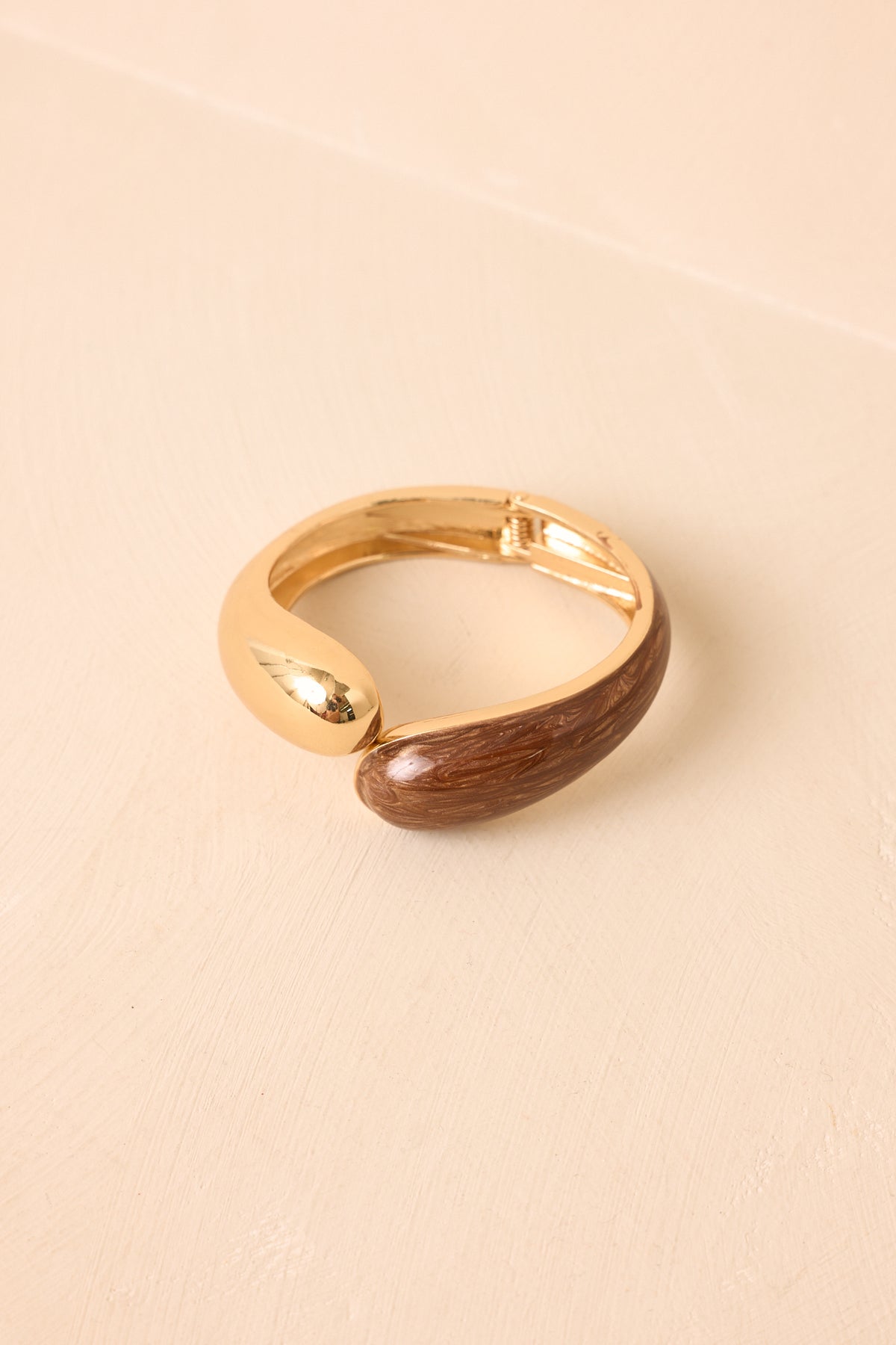 Going In Circles Brown & Gold Marbled Cuff Bracelet
