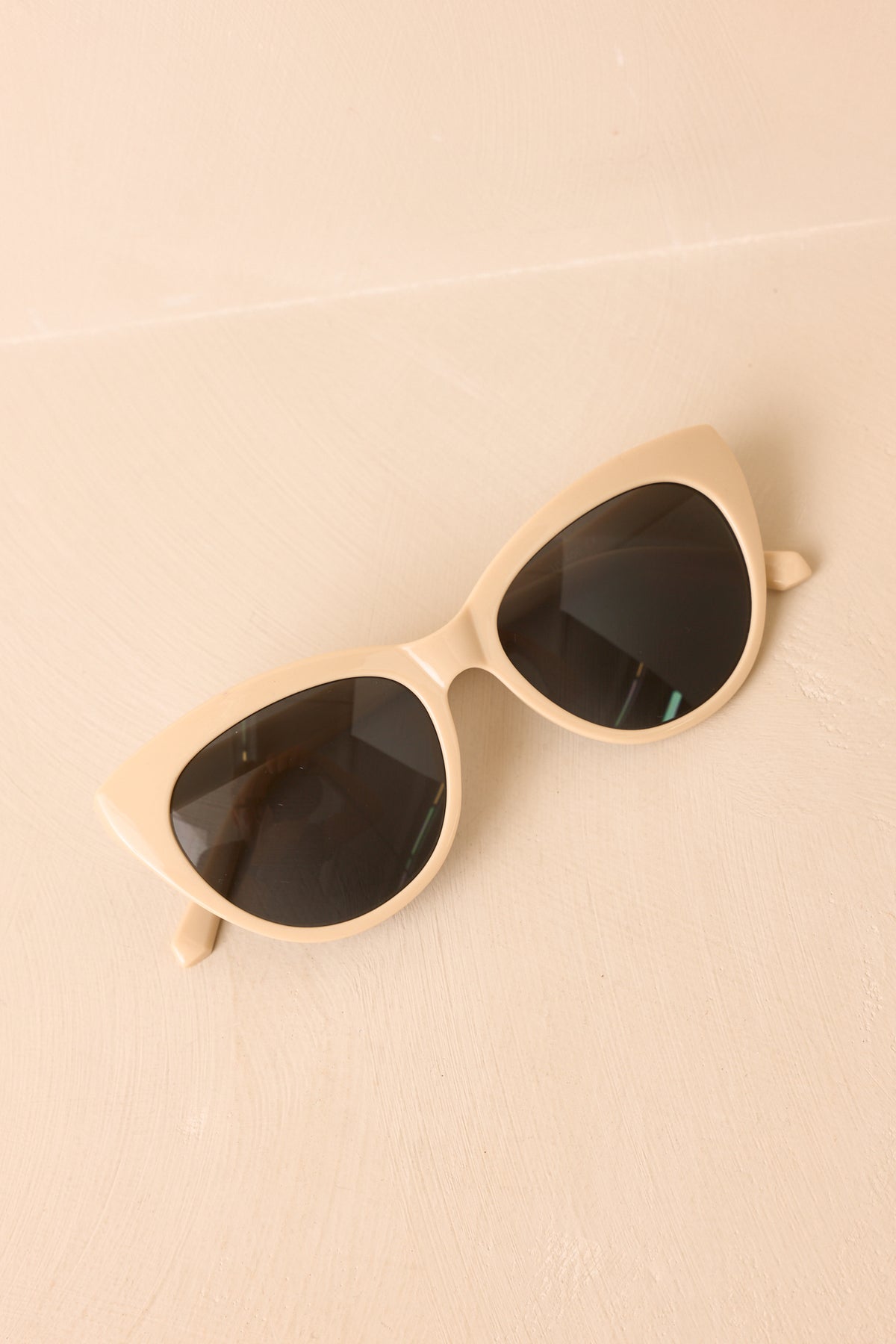 Here Comes the Sun White Rounded Cat-Eye Sunglasses