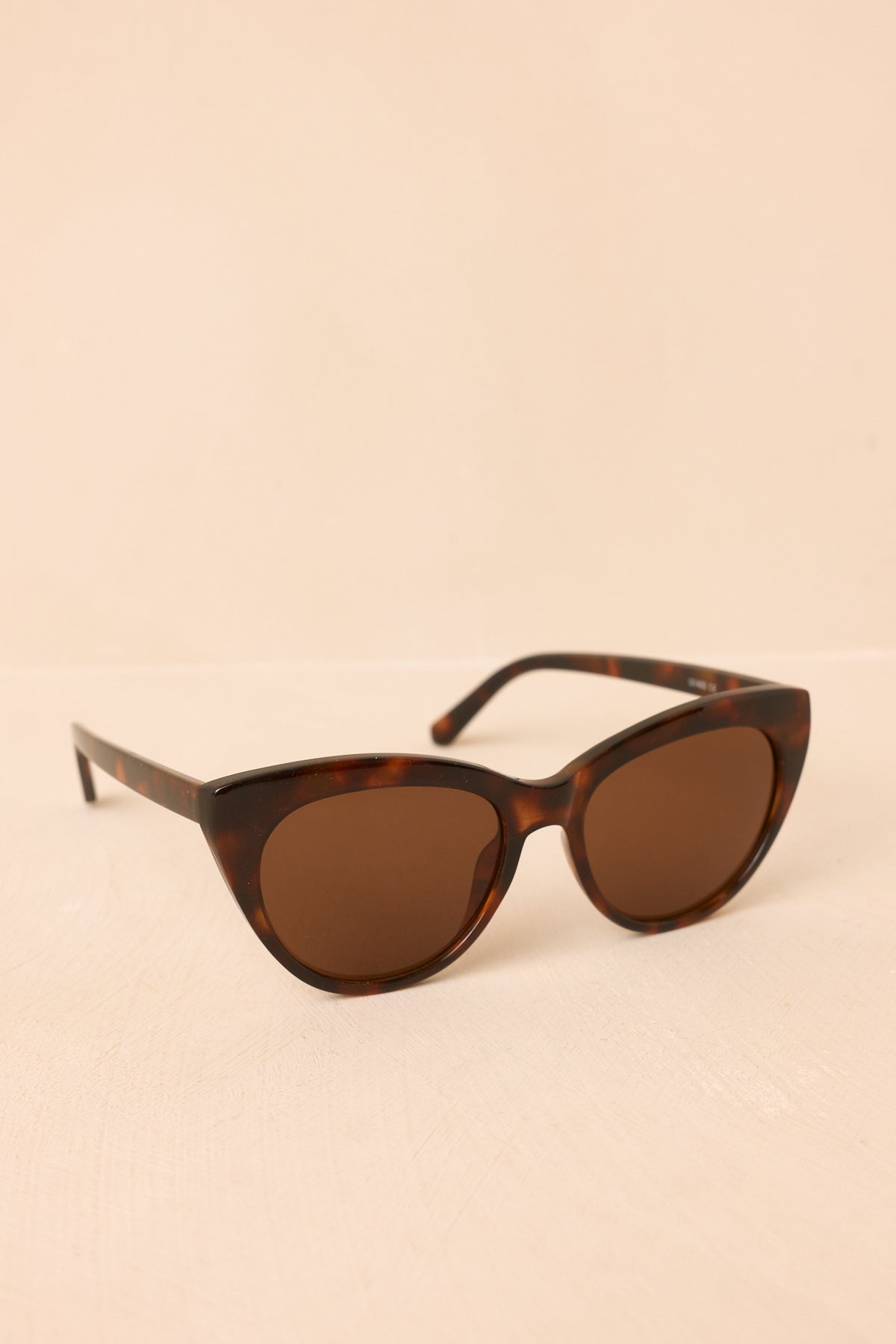 Here Comes the Sun Tortoise Dark Brown Rounded Cat-Eye Sunglasses