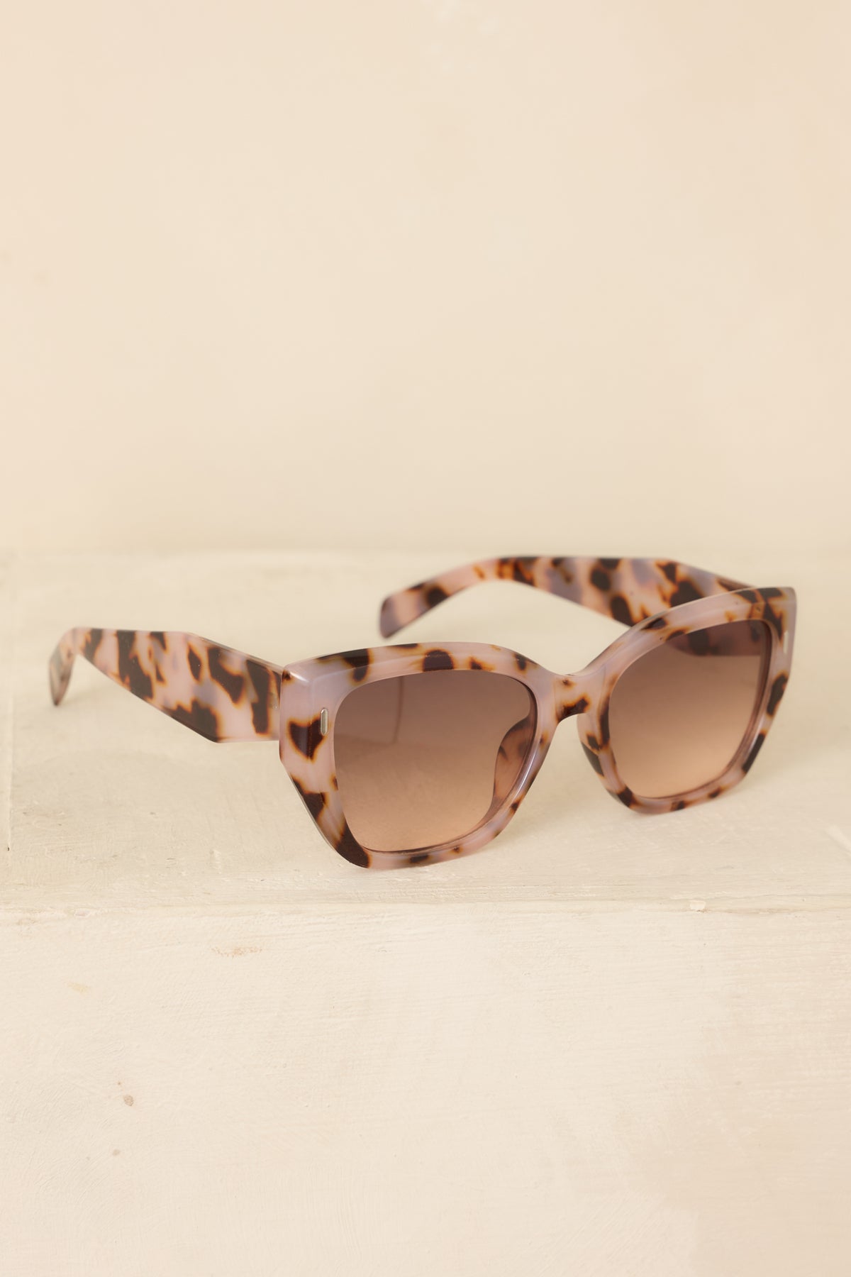 I See Your Point Blush Tortoise Oversized Cat-Eye Sunglasses