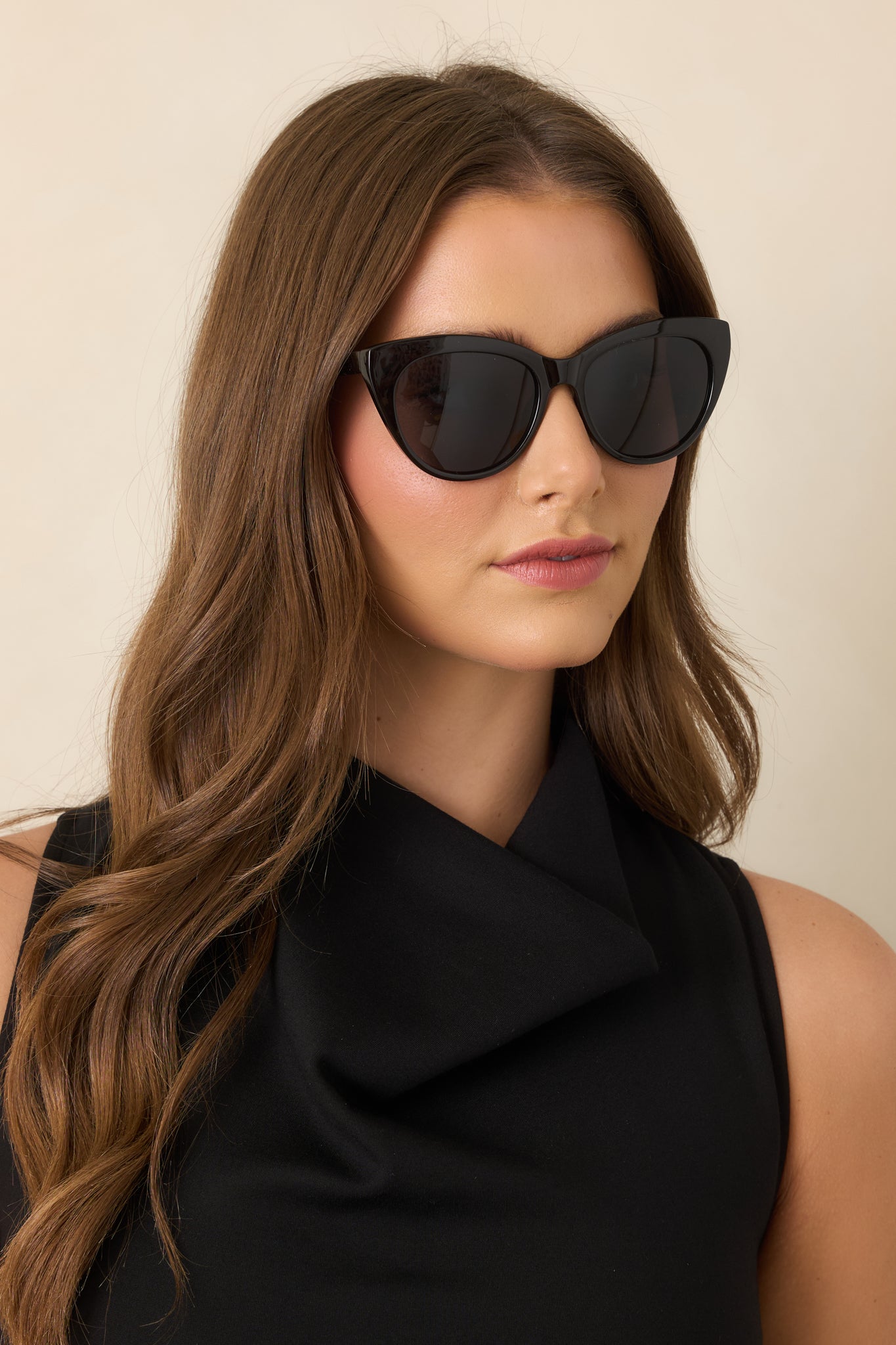 Here Comes the Sun Black Rounded Cat-Eye Sunglasses