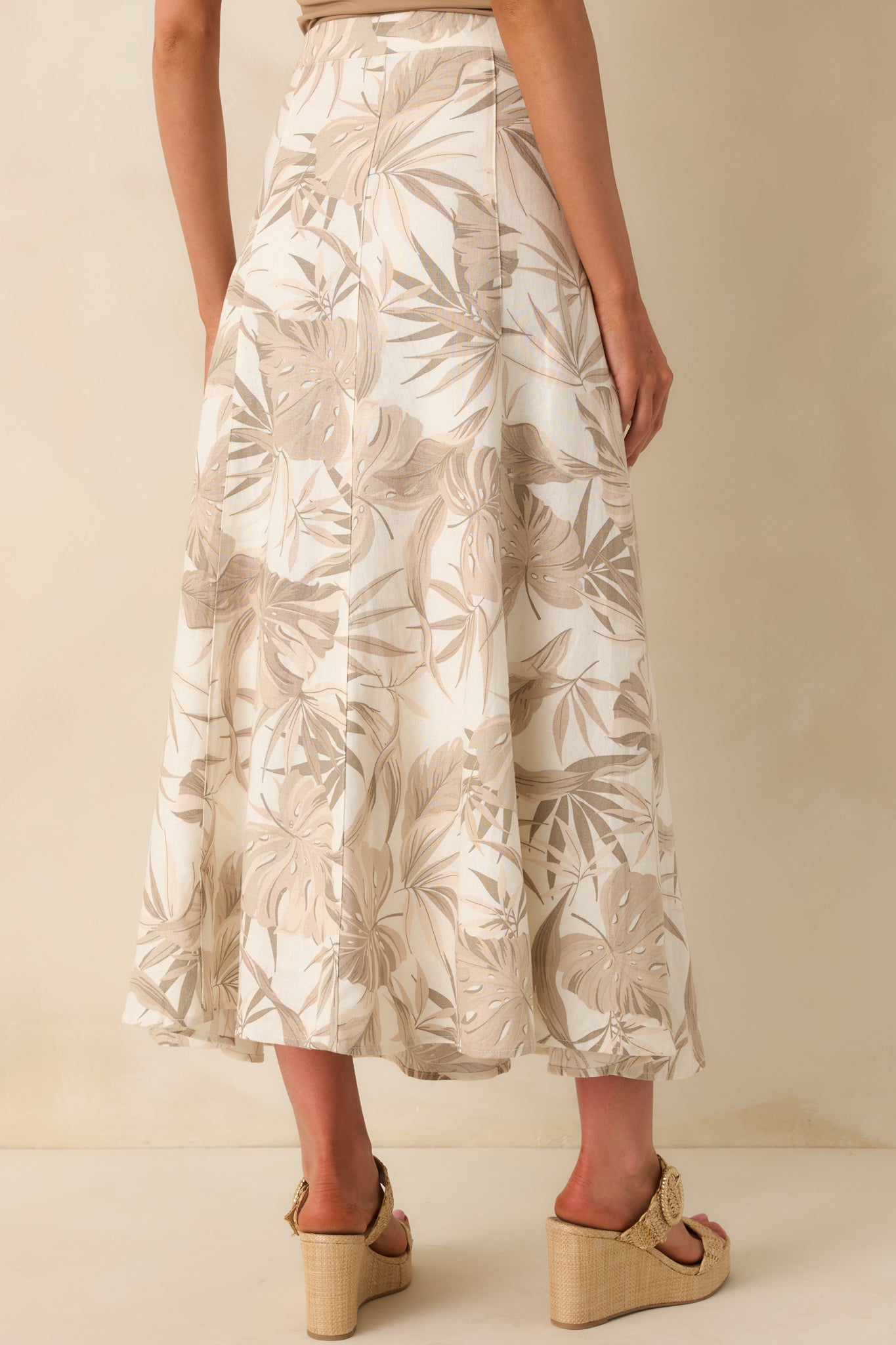 Wave Of Elegance Sandstone Tropical Print Maxi Skirt
