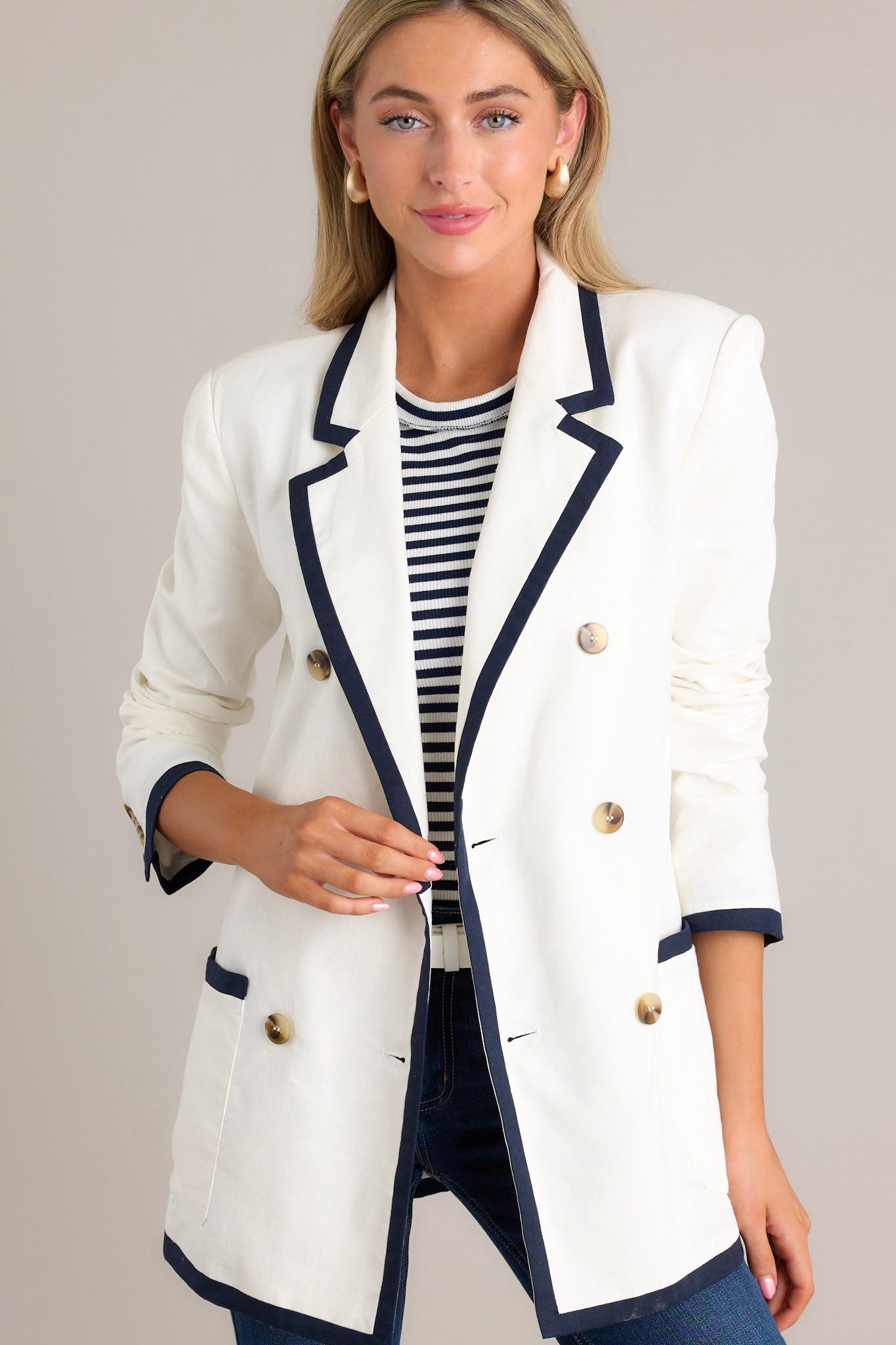 navy blue dress with white blazer Navy blue pleaded dress and white blazer
