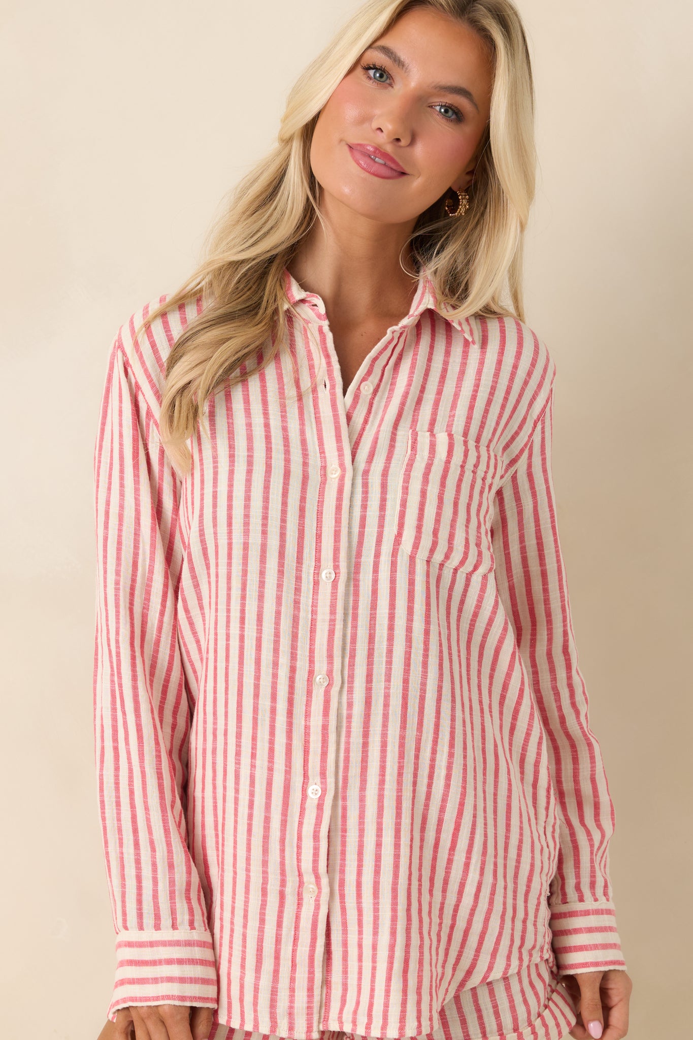 Cropped view focusing on the relaxed fit and subtle texture of the cotton gauze material