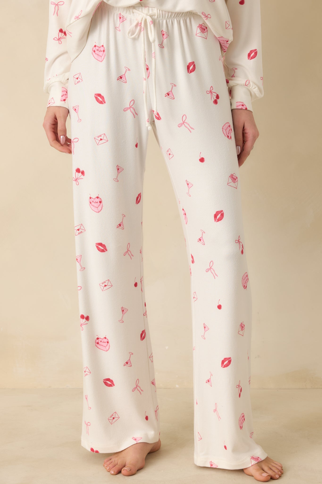 Cropped view emphasizing the elastic waistband and drawstring detail.