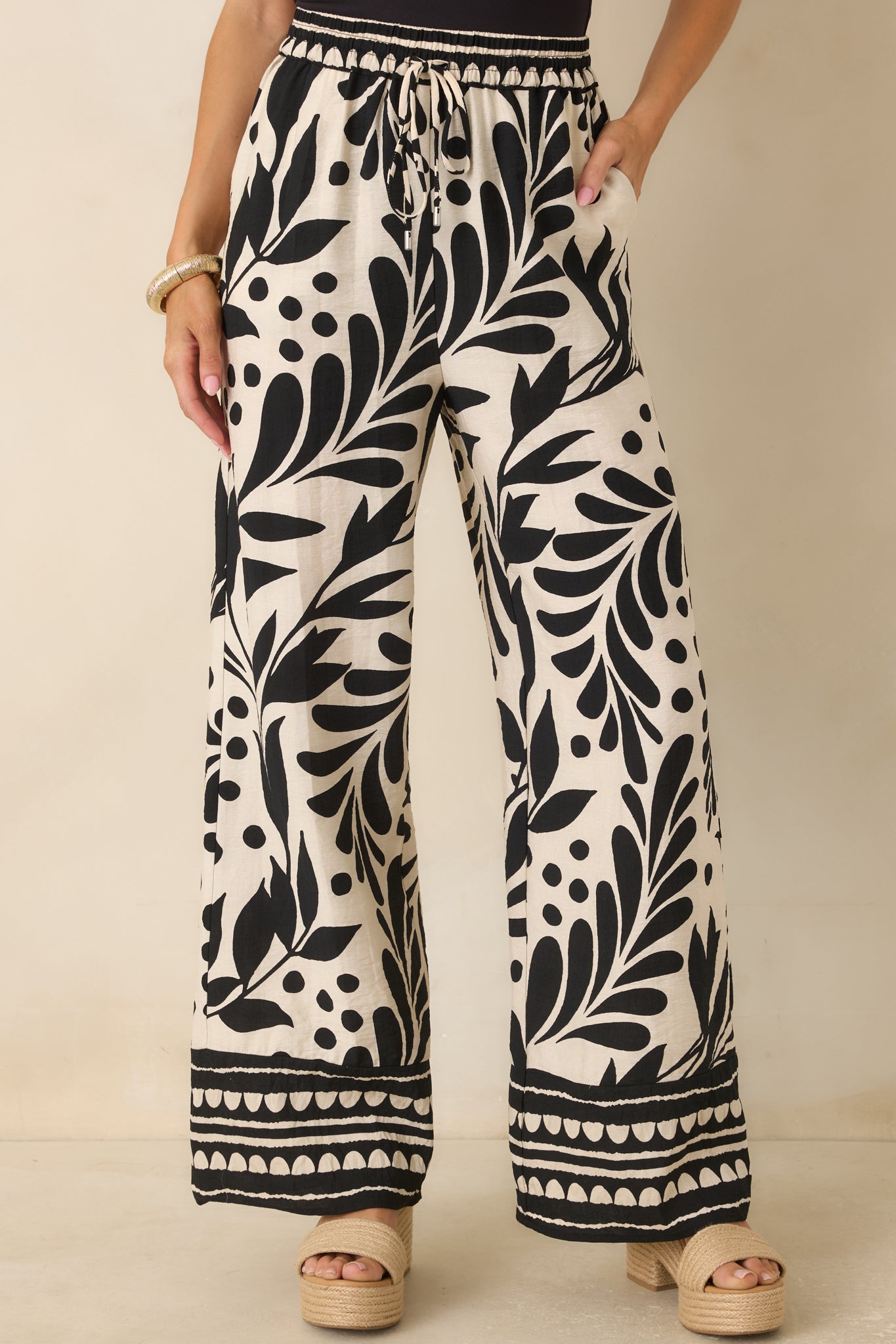 ladies elastic waist dress pants Women's Palma Nights Black & Natural Botanical Print Wide Leg | Size: L pride24 Size:Toddler's 2 High rise and wide A Line V Neck