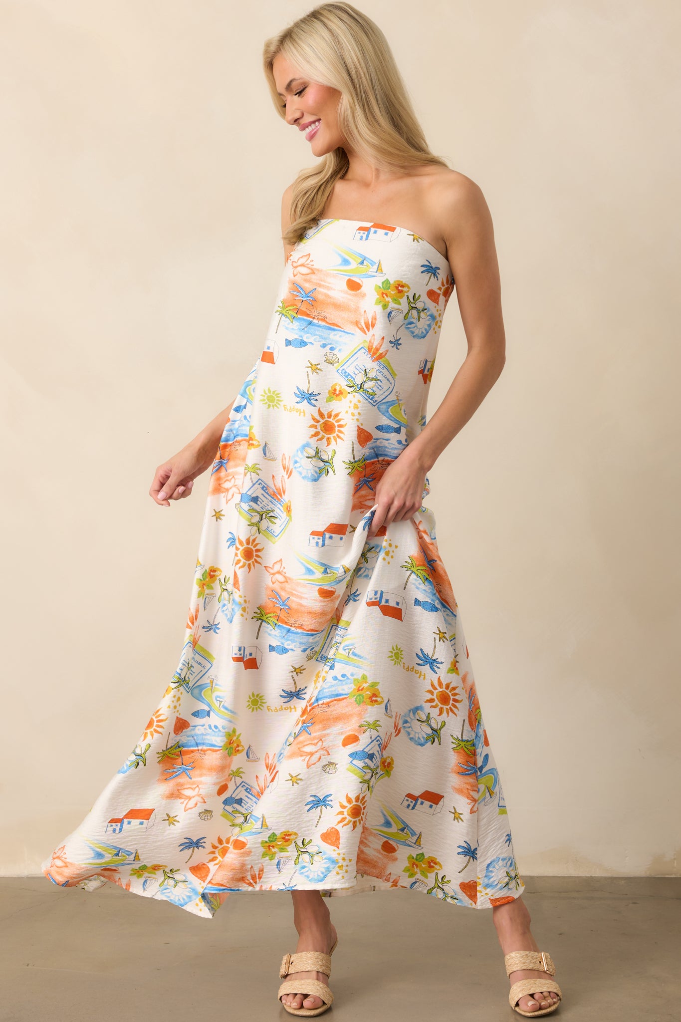 Three-quarter front view highlighting the structured fit at the top with silicone non-slip strip and the airy movement of the skirt.