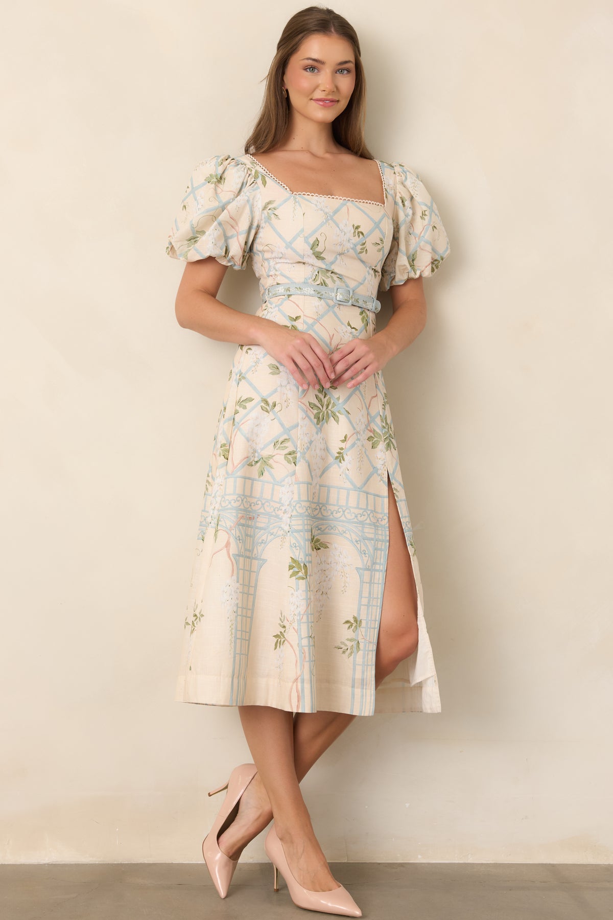 Square-neck midi dress with puff sleeves and buckled waist belt