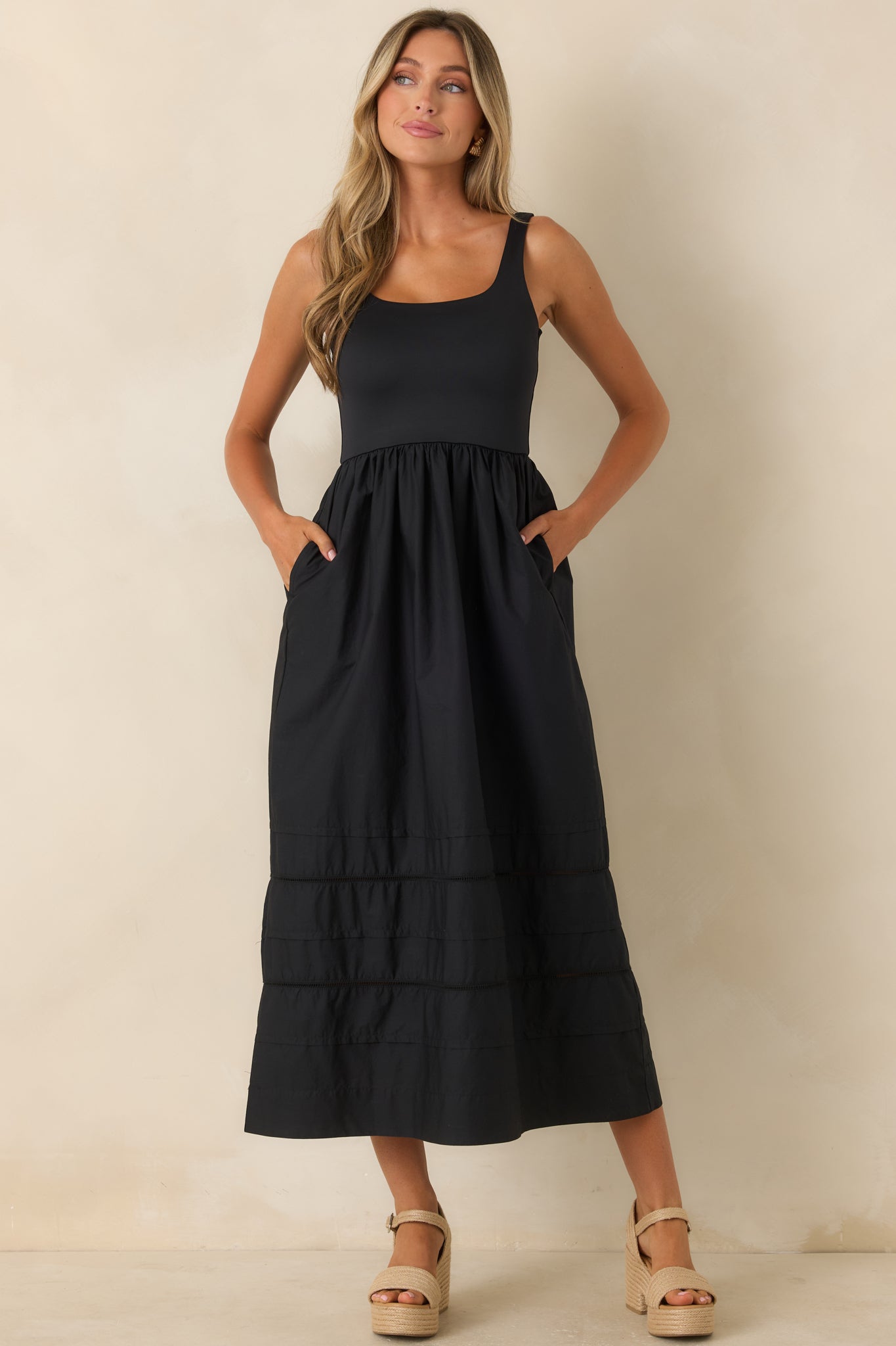 Stretchy bodice dress designed with a flattering scoop neck and soft cotton poplin skirt.
