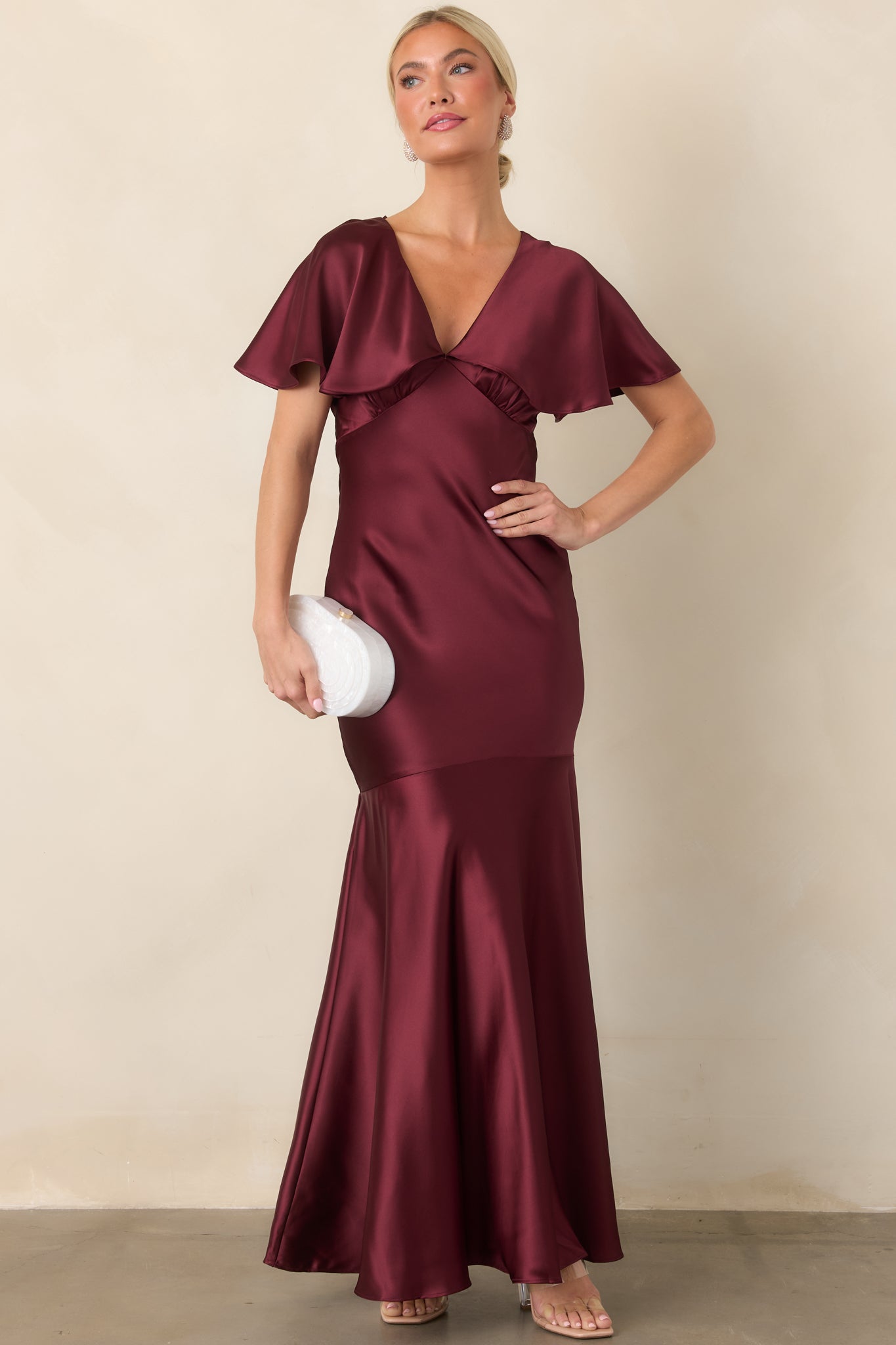 astr the label burgundy dress Jamie Wine Satin Flutter Sleeve Maxi fit:tailored Long Sleeve Fitted Evening Size:XS(04) The bias