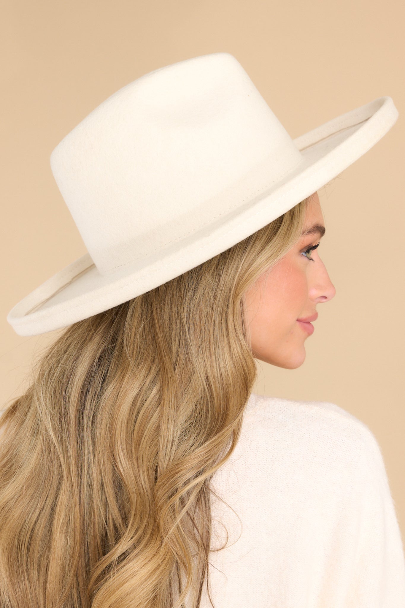 Maude Off White Pencil Brim Hat - Red Dress