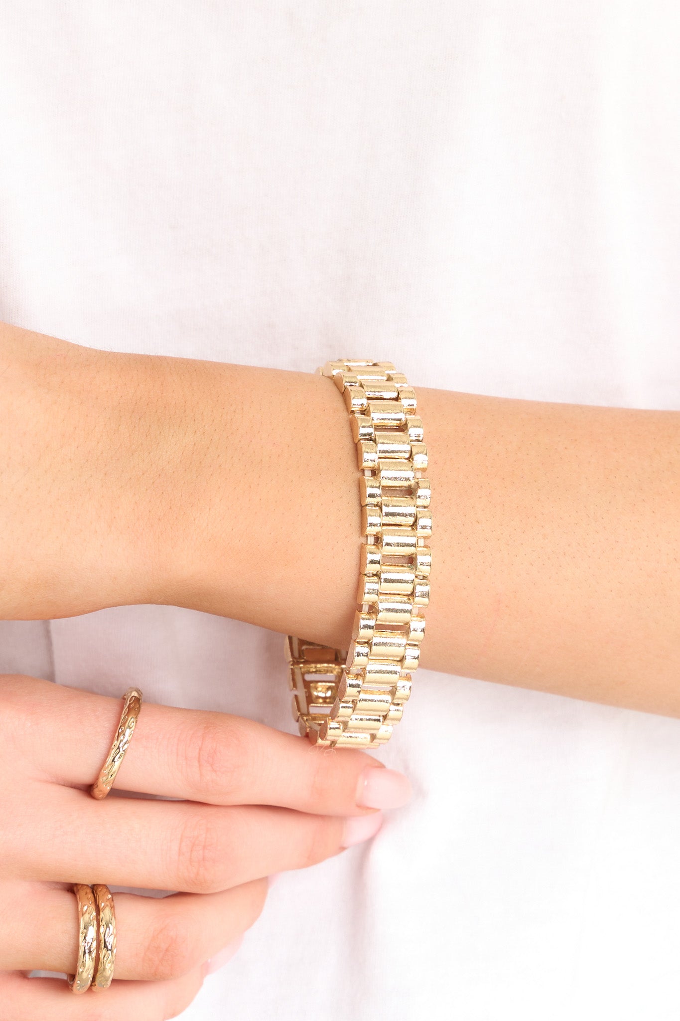 QUEEN OF CHARMS STRETCH BRACELET GOLD
