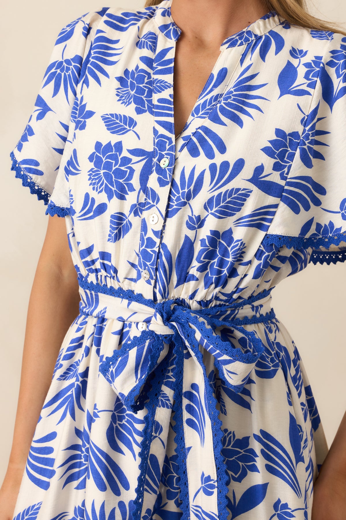 Inesa Negative Floral Print Short Sleeve Midi Shirt Dress - Blue