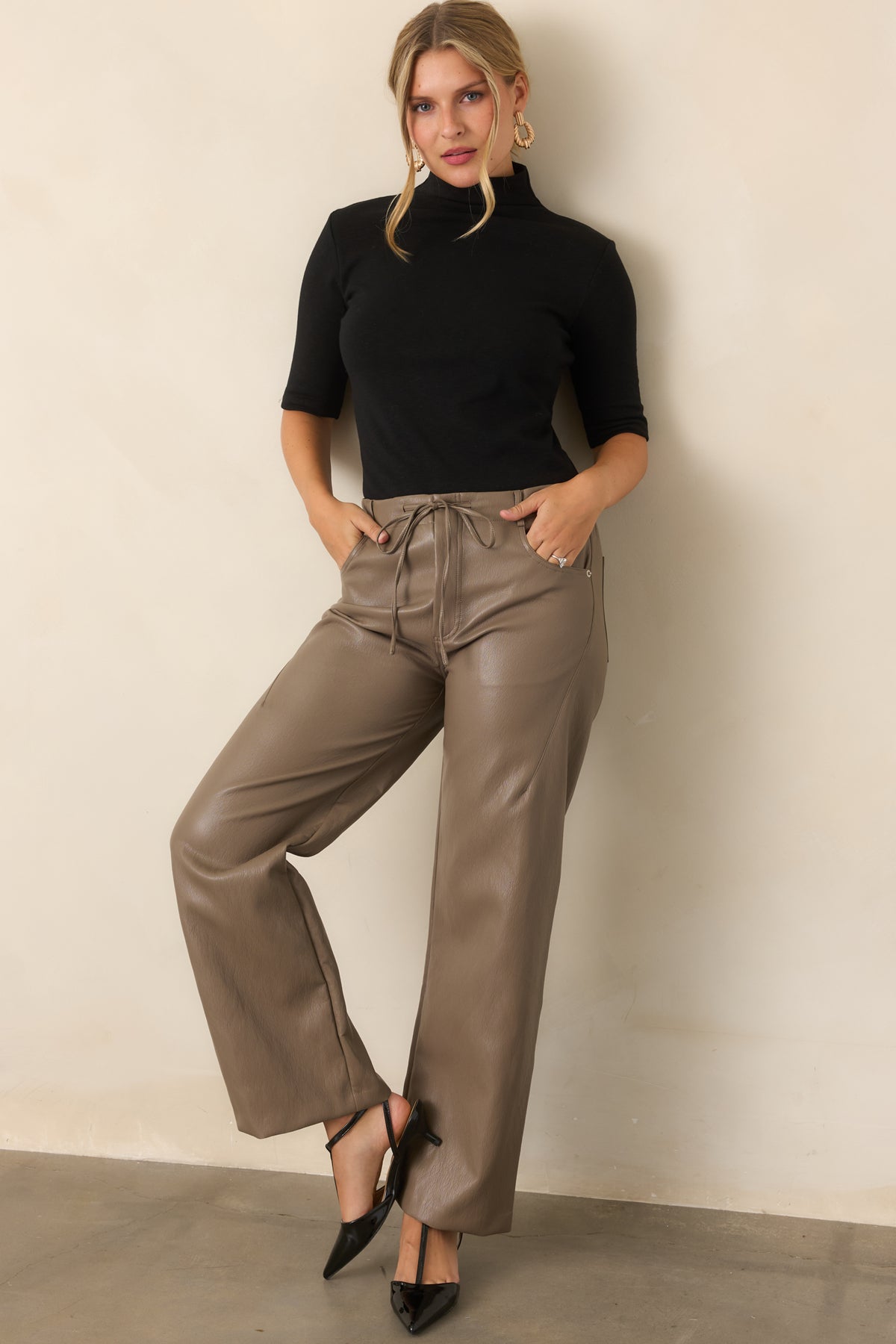 The Everyday Edit Black Knit Turtleneck Short Sleeve Top