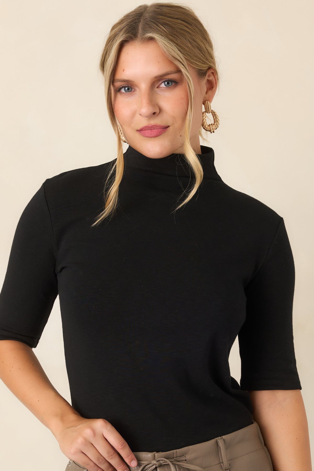 The Everyday Edit Black Knit Turtleneck Short Sleeve Top