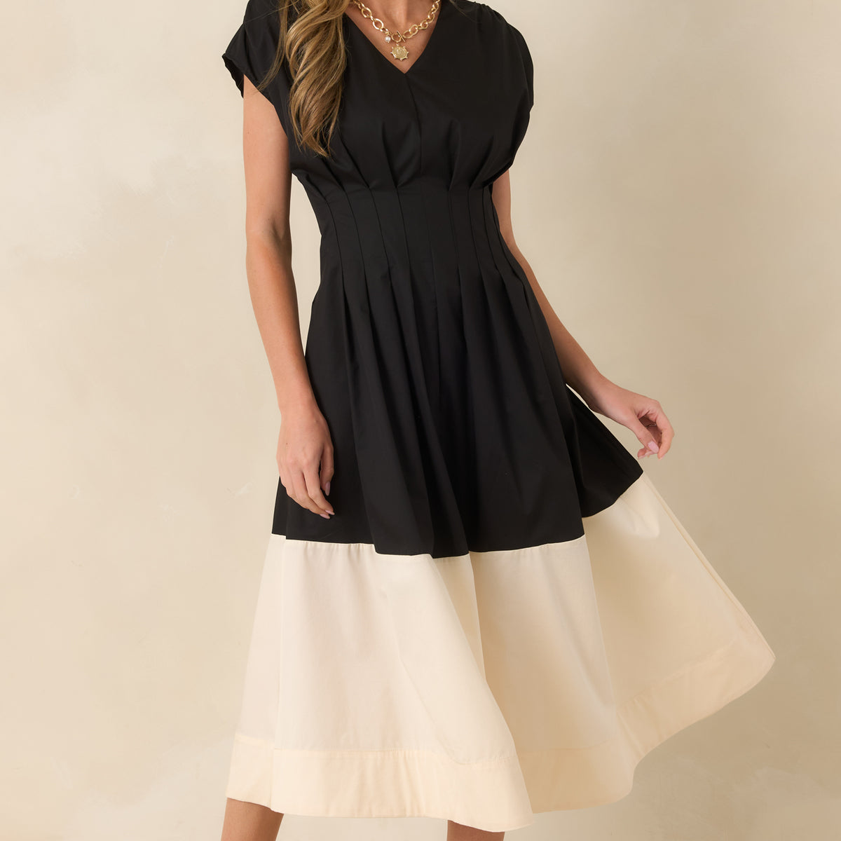 black white contrast dress Women's Entro Stark Differences & Ivory Pleated Midi | Size: S fit maxi dress makes Black Quinceañera Dresses | My Height is:Tall (5'7