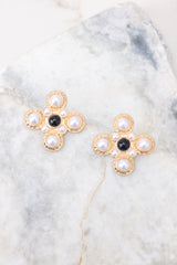2 Unique Approach Gold And Pearl Earrings at reddress.com
