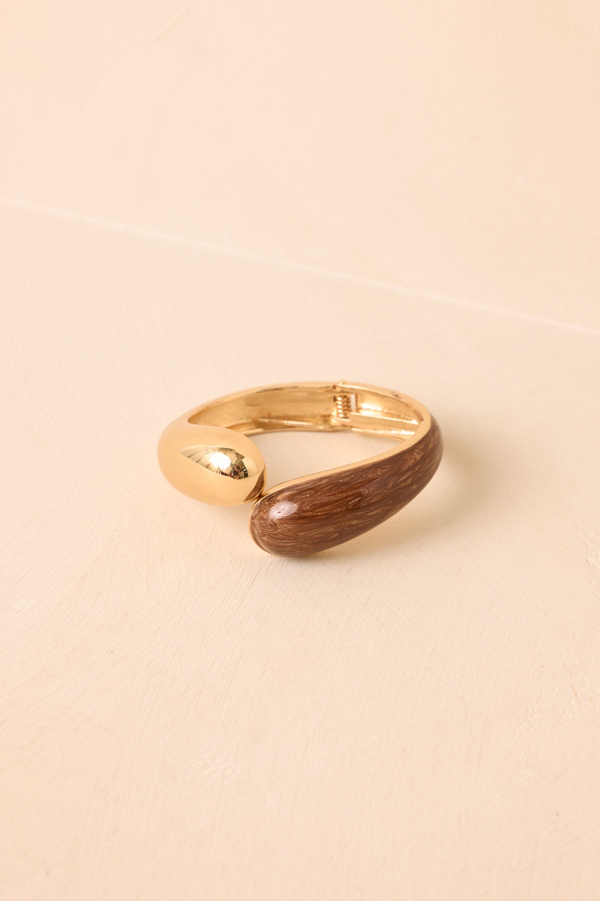Going In Circles Brown & Gold Marbled Cuff Bracelet