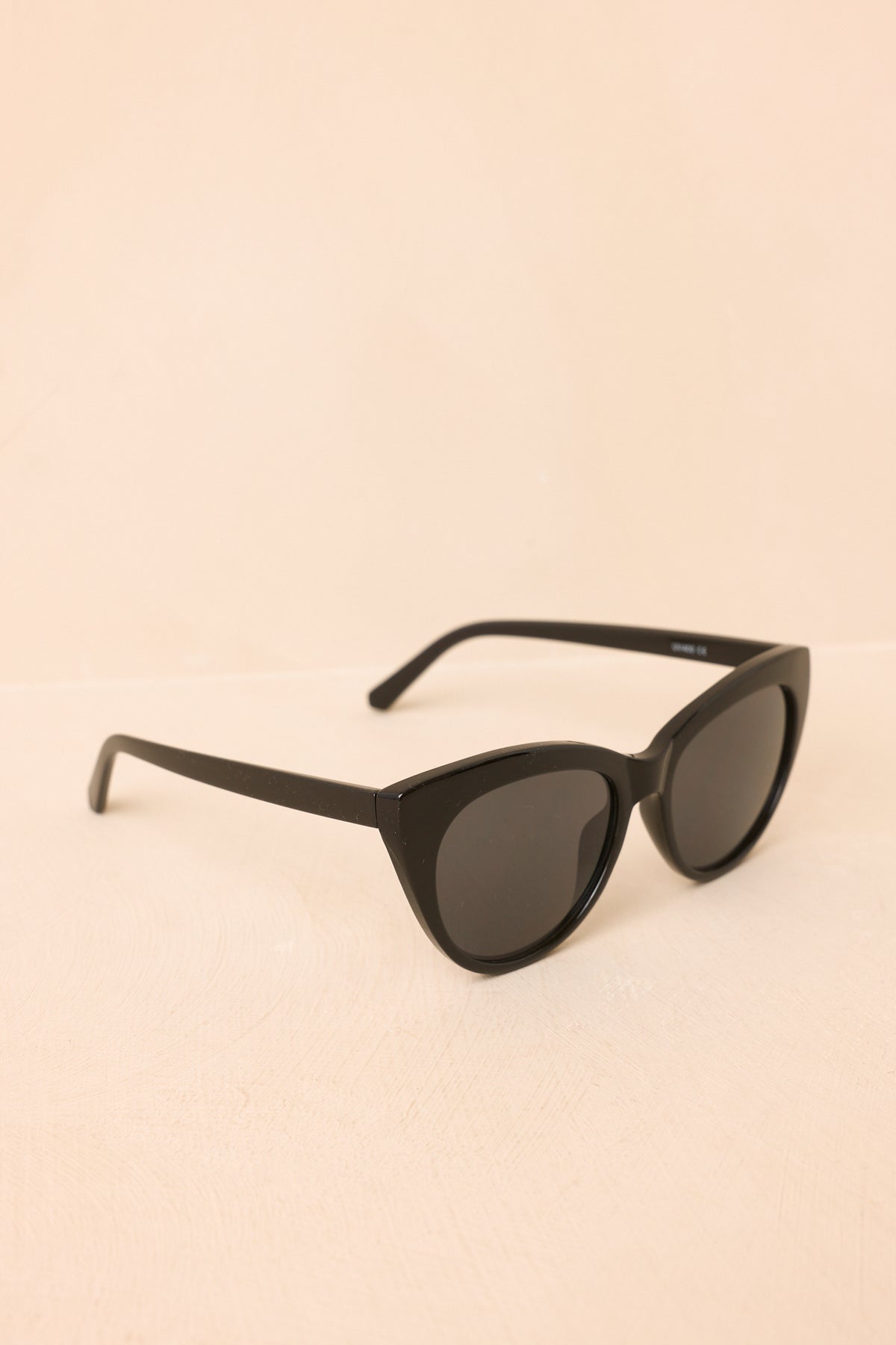 Here Comes the Sun Black Rounded Cat-Eye Sunglasses