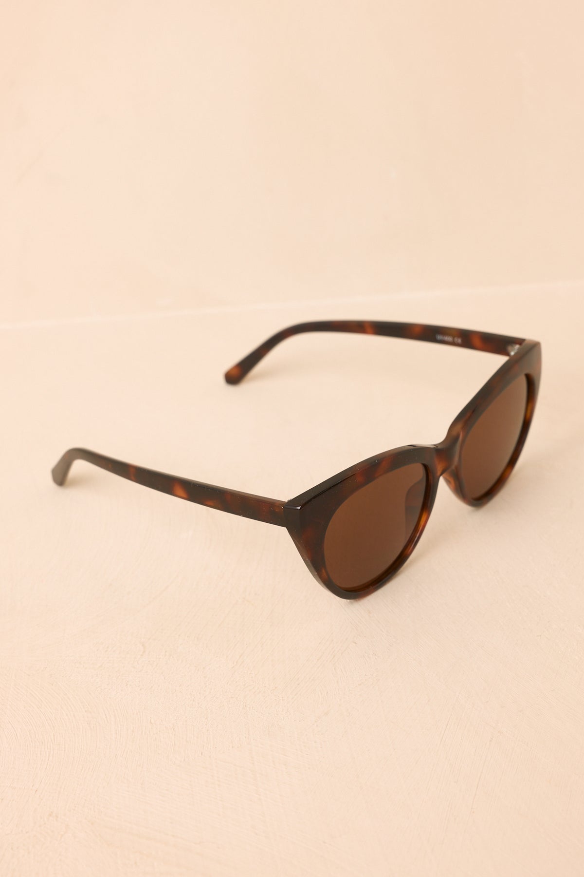 Here Comes the Sun Tortoise Dark Brown Rounded Cat-Eye Sunglasses