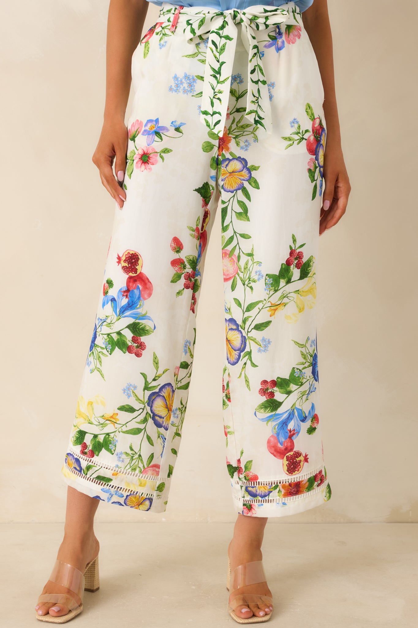 Lightweight lyocell-linen fabric showing smooth, breathable weave and fluid movement.