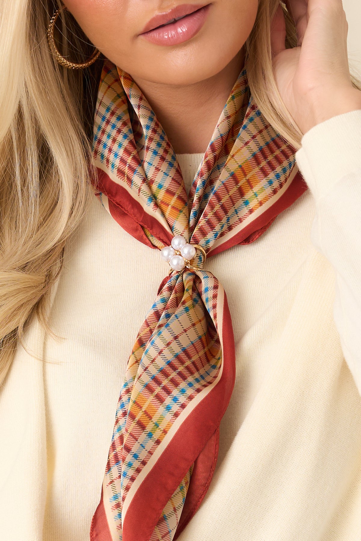 Held in Elegance Gold Pearl Scarf Ring