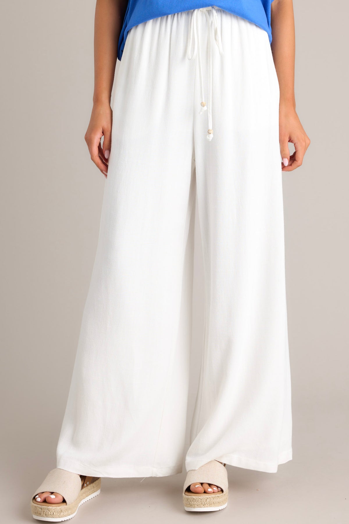 White Linen Two-Piece Set – Sleeveless Top & Wide-Leg Pants