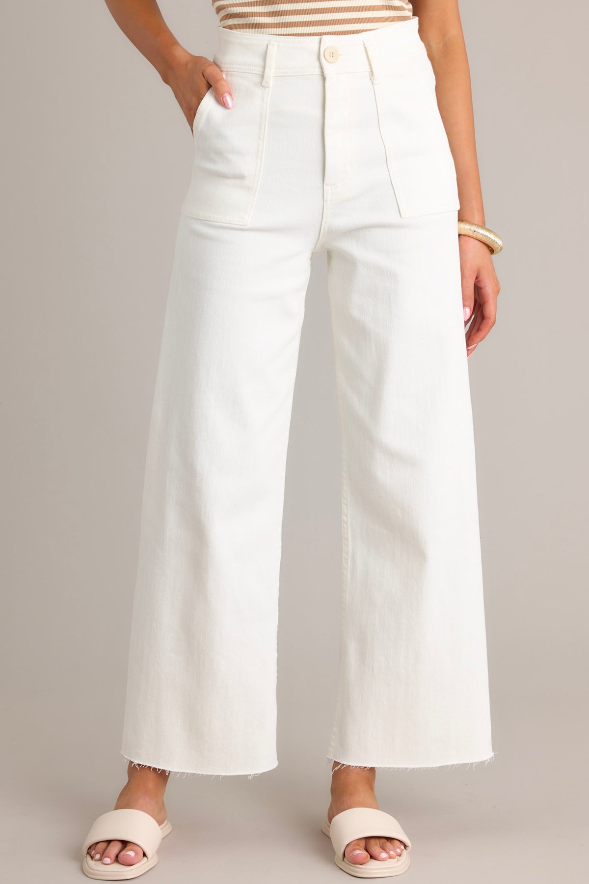Entro White Denim Wide Leg Pleated Jeans