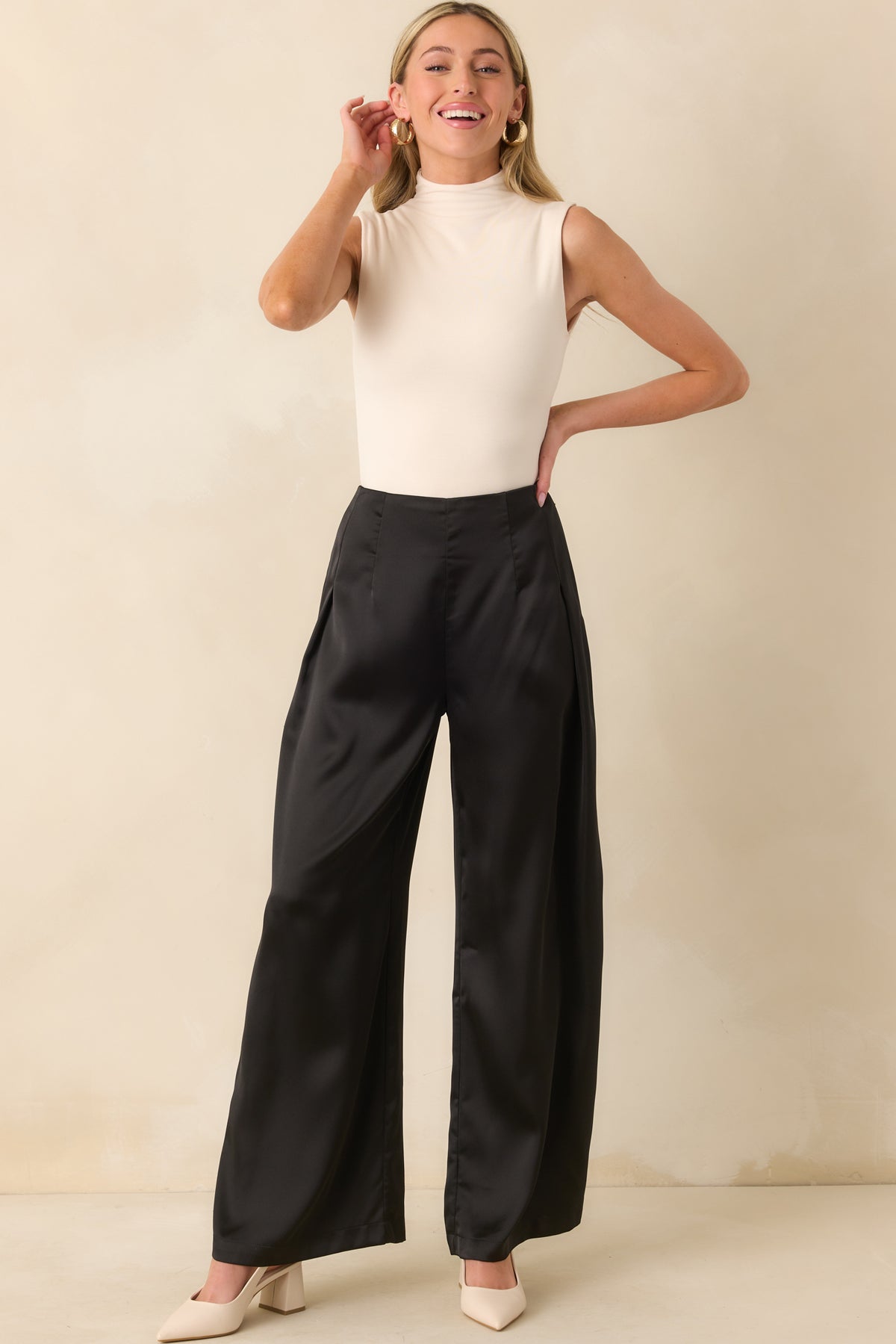 Satin wide leg suit Pants in black main image 0
