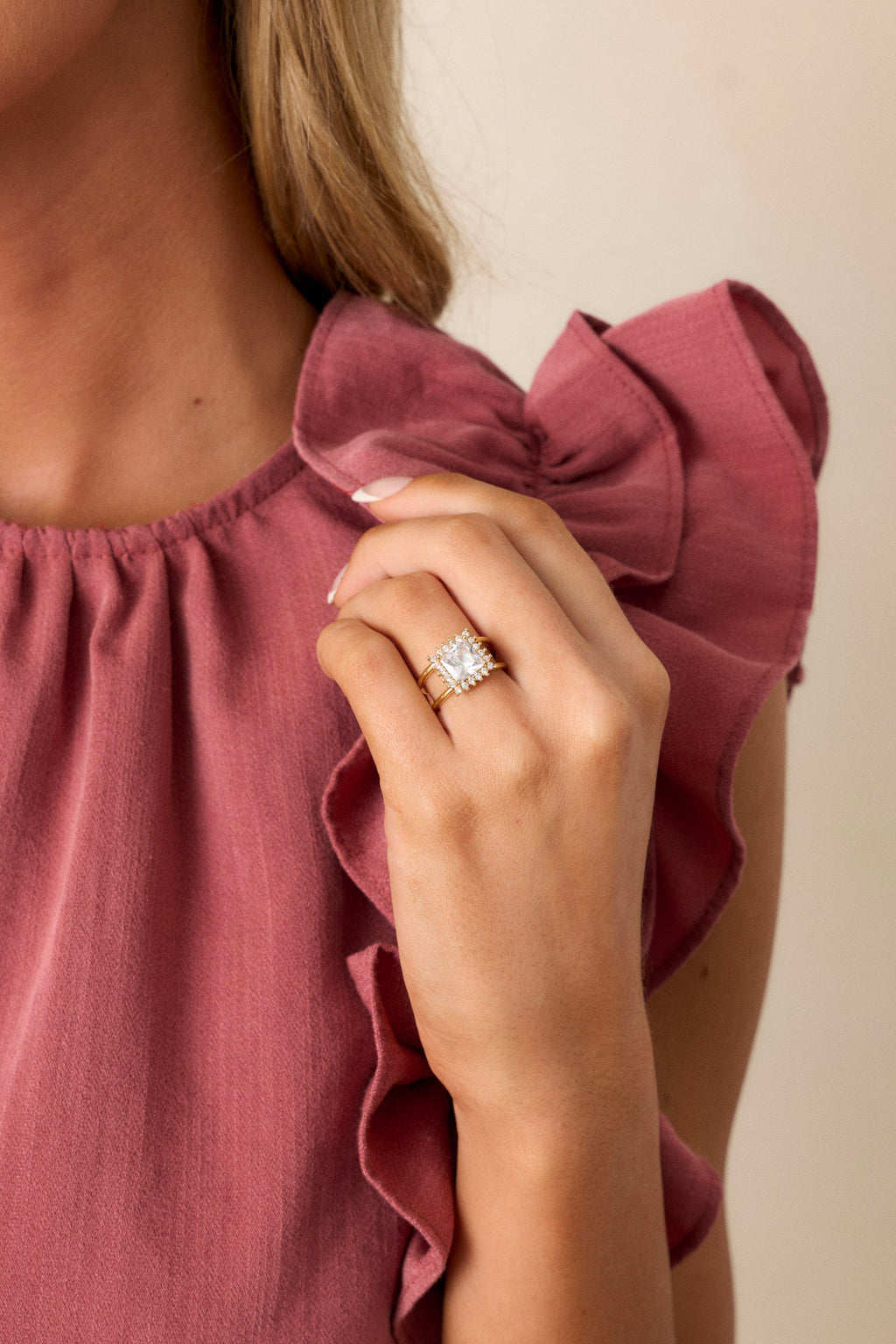 red dress ring Beautiful & Crystal Gold Ring - Rings