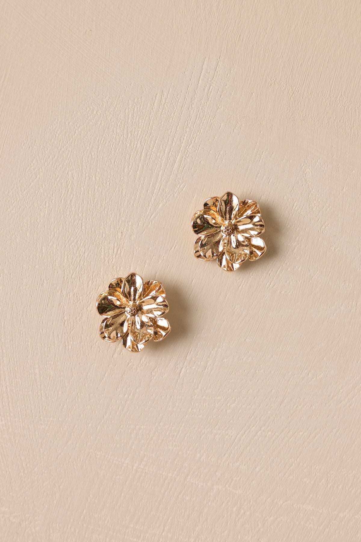 Women Gold Plated Flower Shaped Earing