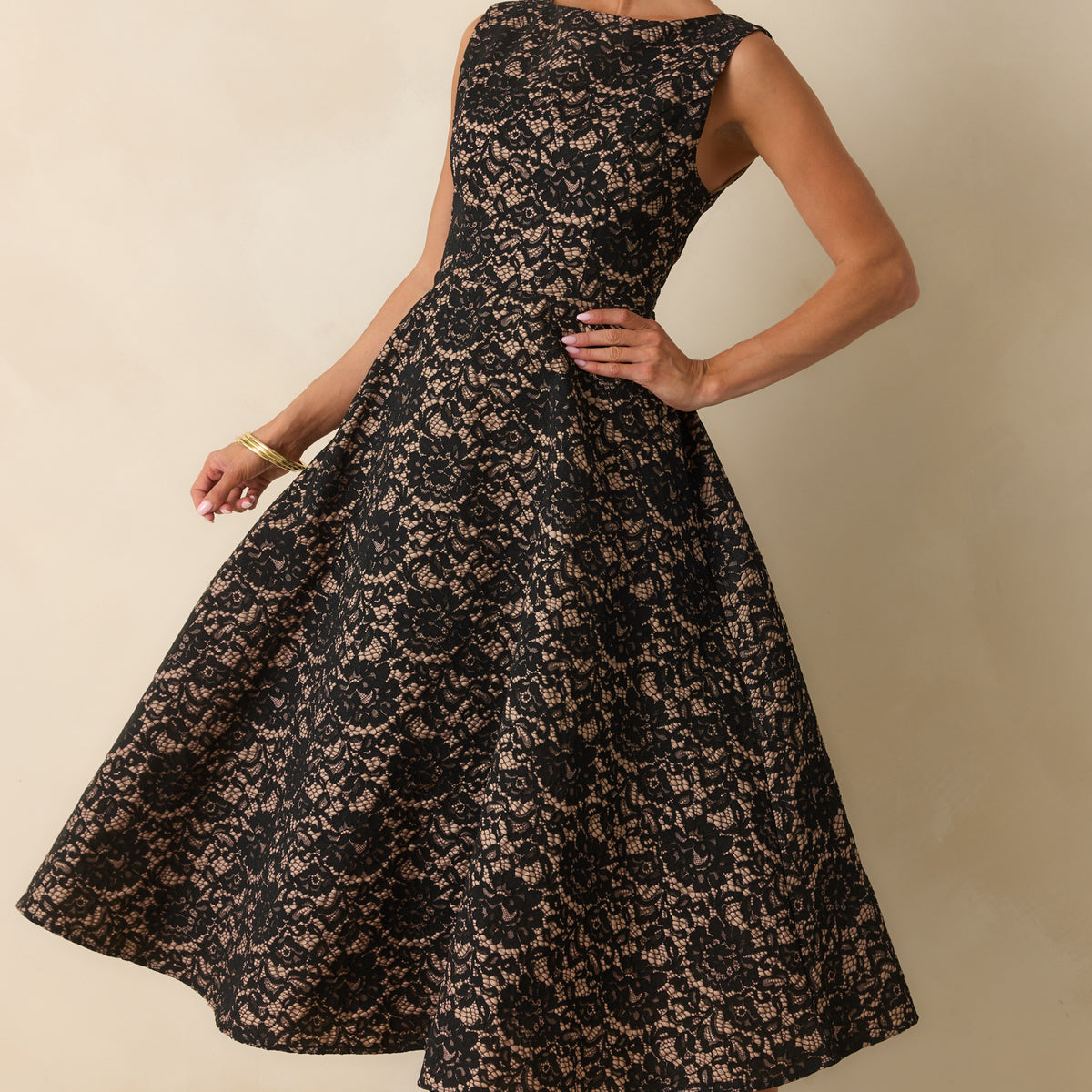 Black Lace Sleeveless Maxi Dress - Women's Event Dresses | Red Dress Black Lace Sleeveless Maxi Dress - Women's Event Dresses | Red Dress