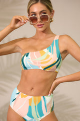 Close up front view of this bikini top that features a one shoulder strap and removable pads.