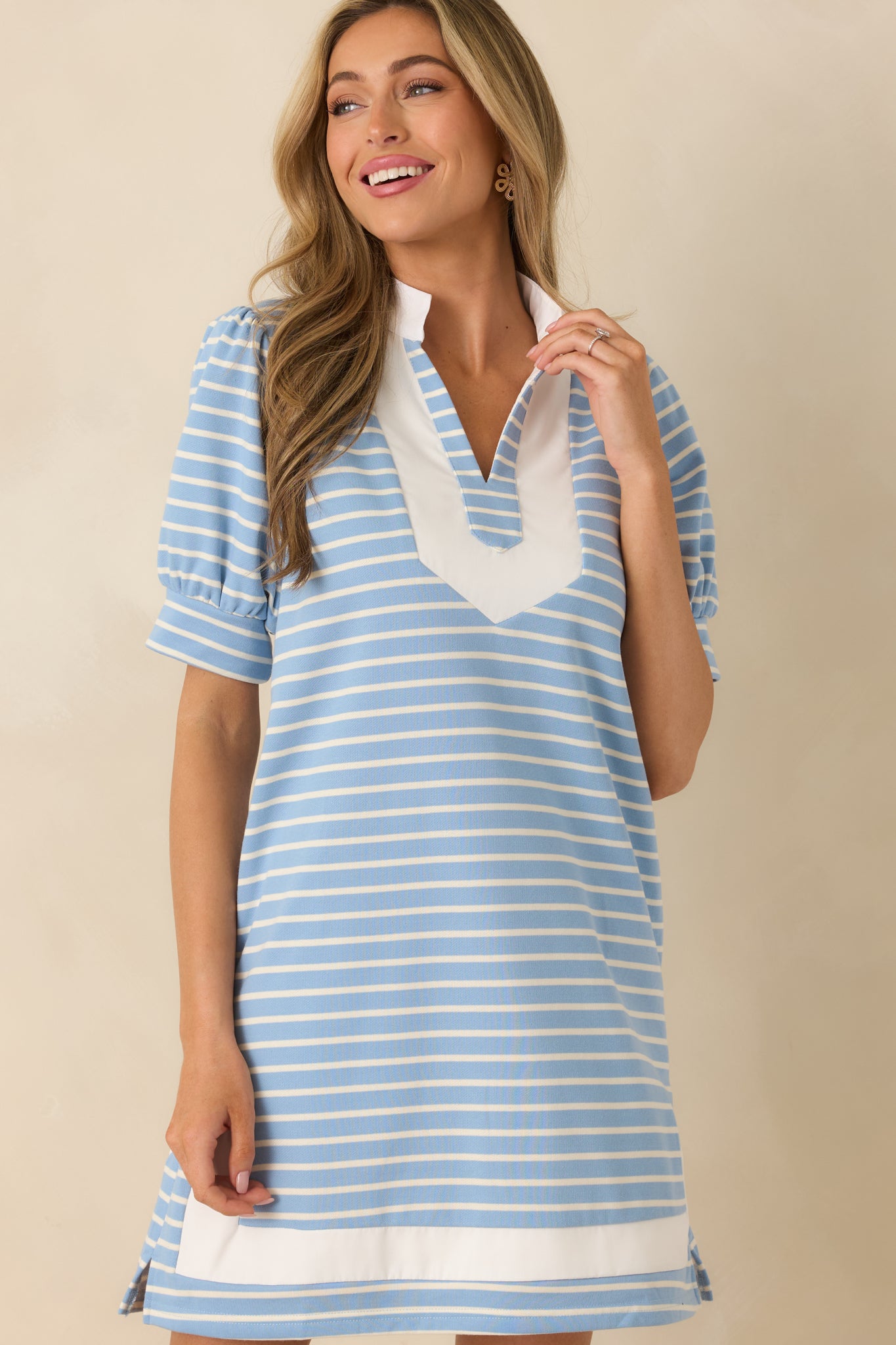 Zoomed look at the puff sleeves, gently gathered for light, everyday structure.