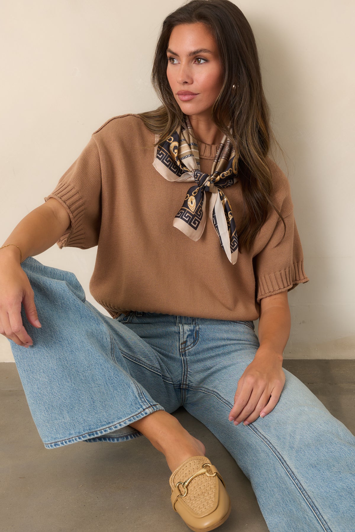 Slightly boxy cotton top with a classic crew neckline and structured ribbed trim along the hem and cuffs.