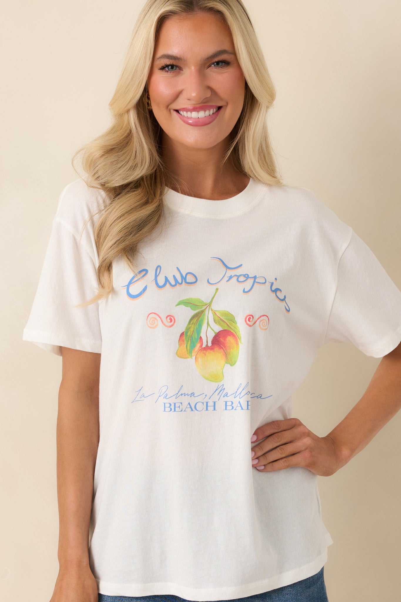 【オフホワイト（15）】OLD BEACH RELAXED SS TEE Coastal Vibes Tee
