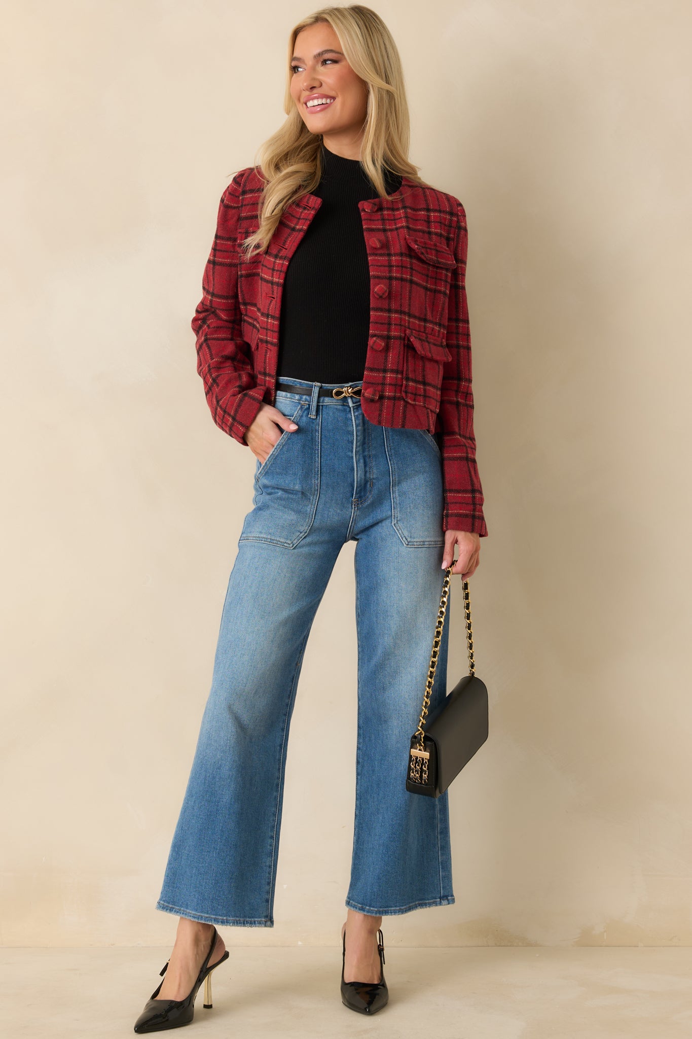 Cropped plaid jacket in red with full lining and long-sleeve design.
