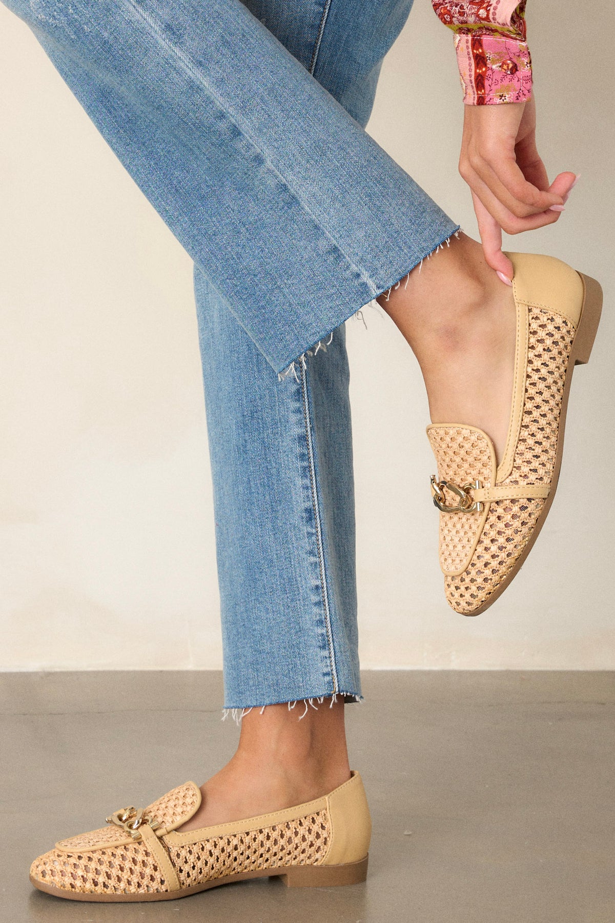 WOVEN LOAFER IN WHITE DENIM AND COLORFUL RAFFIA