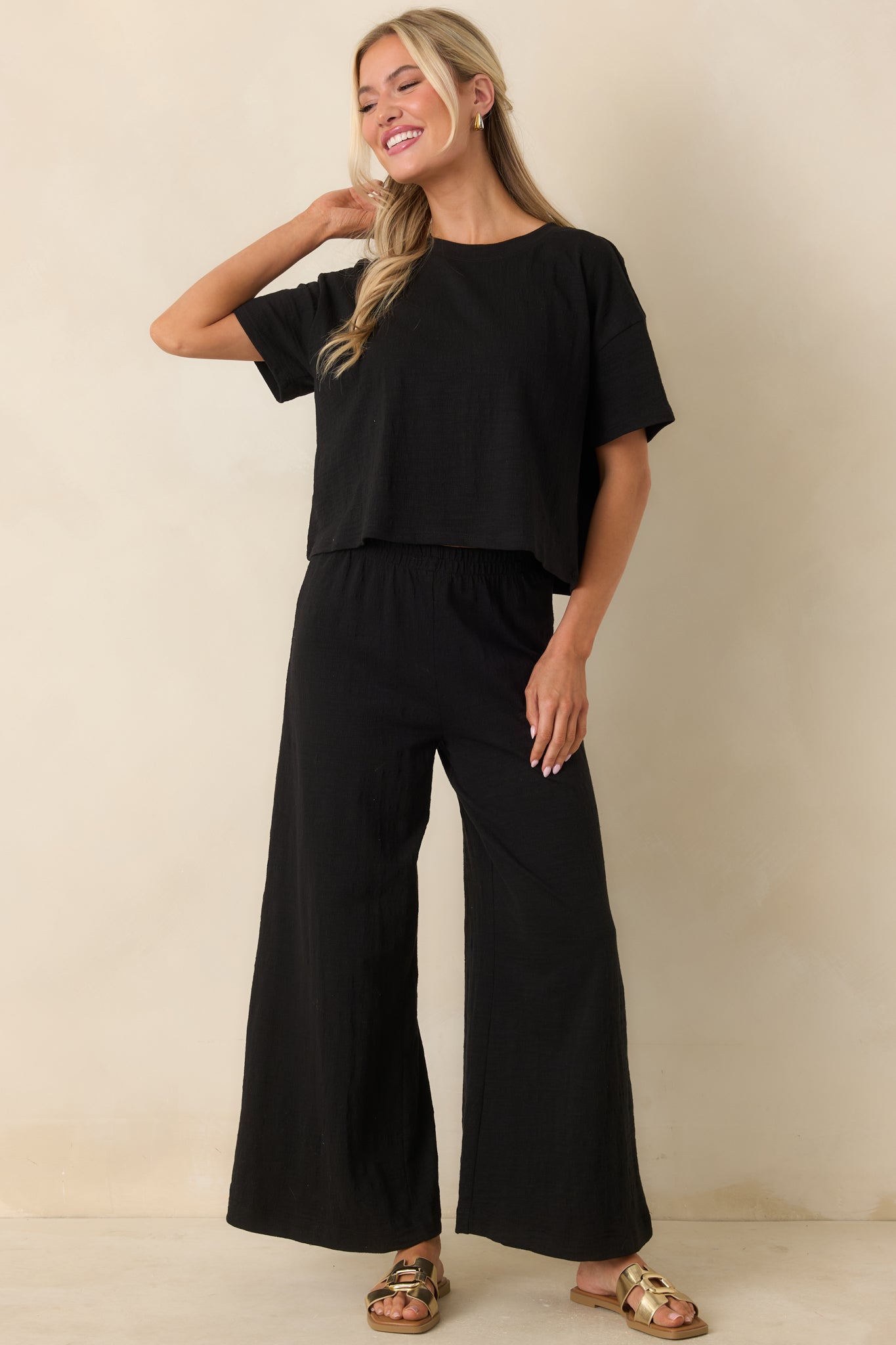 Z Supply Sway Black Textured Cropped Tee | Red Dress