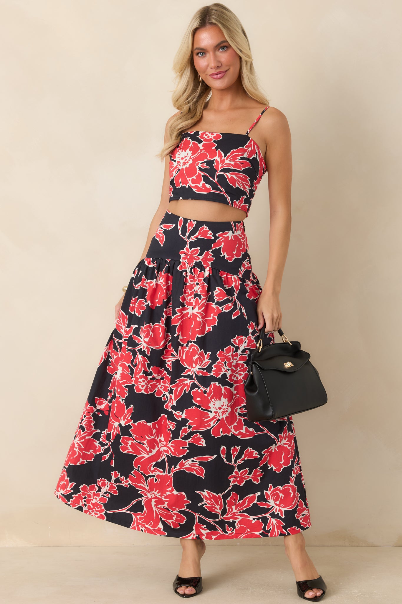 High-rise cotton skirt featuring a softly gathered silhouette and a flowing, full shape.