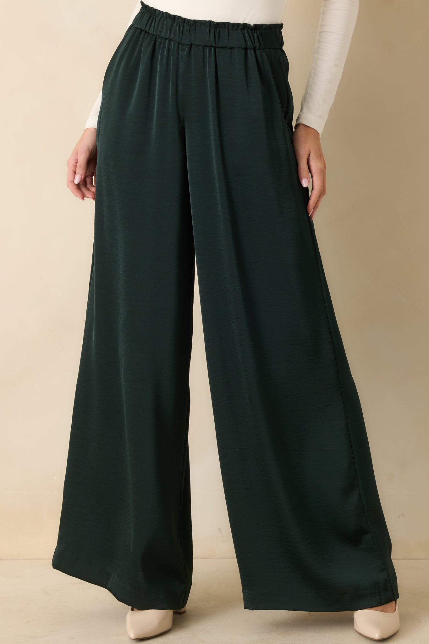 Z Supply Isolde Garland Green Satin Pants | Red Dress