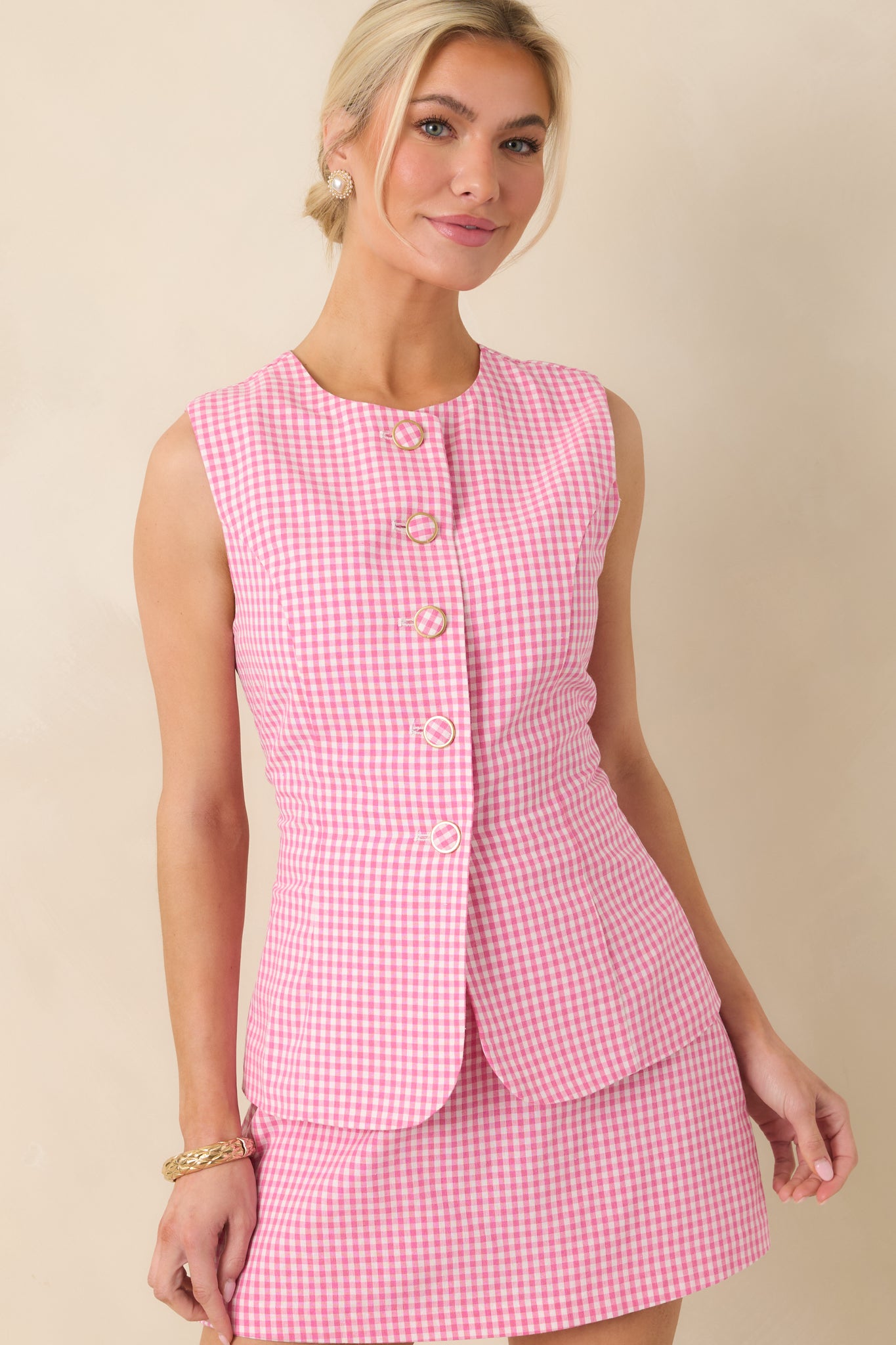 Cropped midsection view emphasizing the seamless attachment of the skort and side zipper placement.