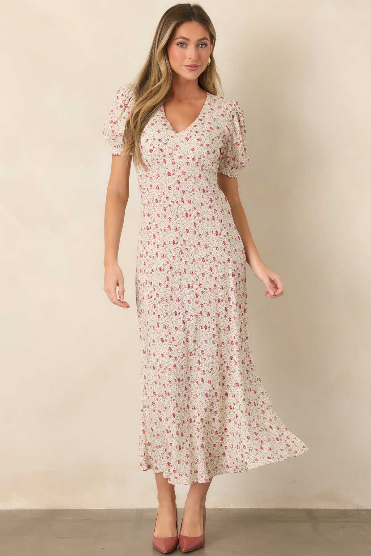 pink floral puff sleeve maxi dress Women's Where We Belong Dusty Short | Color: Light Pink | Size: L related:ashtin-midi-dress-pointelle-ivory-266 Color:Smoky Violet Bust 33 Felicity Maxi Dress |